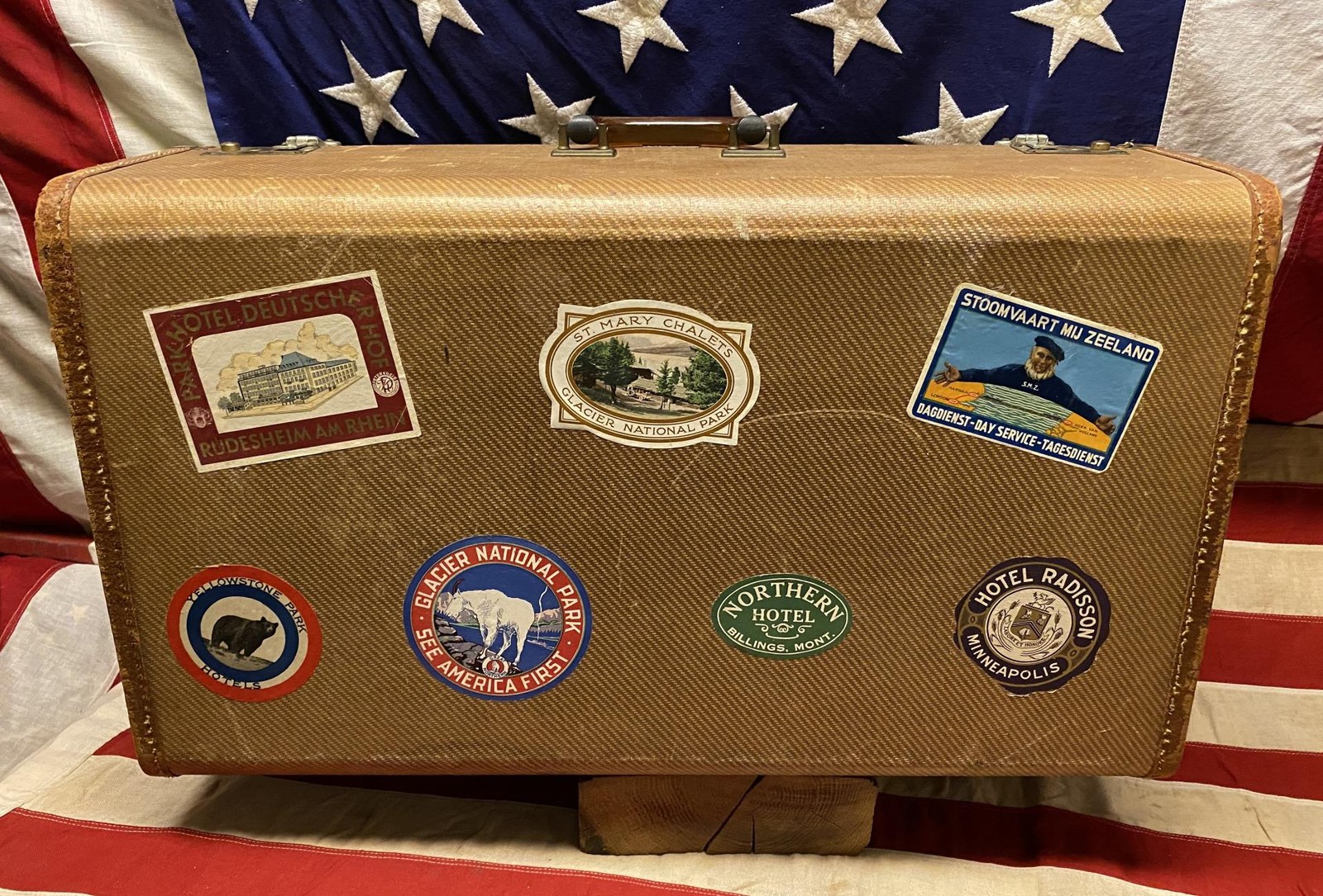 Vintage 1940s Kochs Aviation Luggage Suitcase Travel Stickers US/Euro Display
