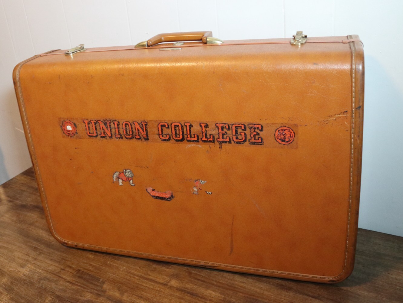 1950s Vintage/Retro | Taperlite Hard Shell Suitcase | Union College Bulldogs