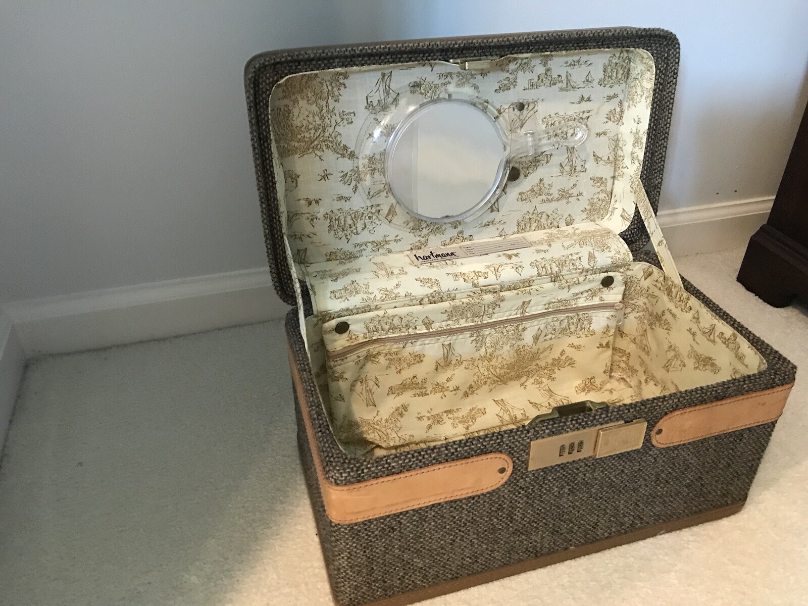 Vtg Hartmann Brown Tweed Train Luggage Make-Up Cosmetic Case; EUC