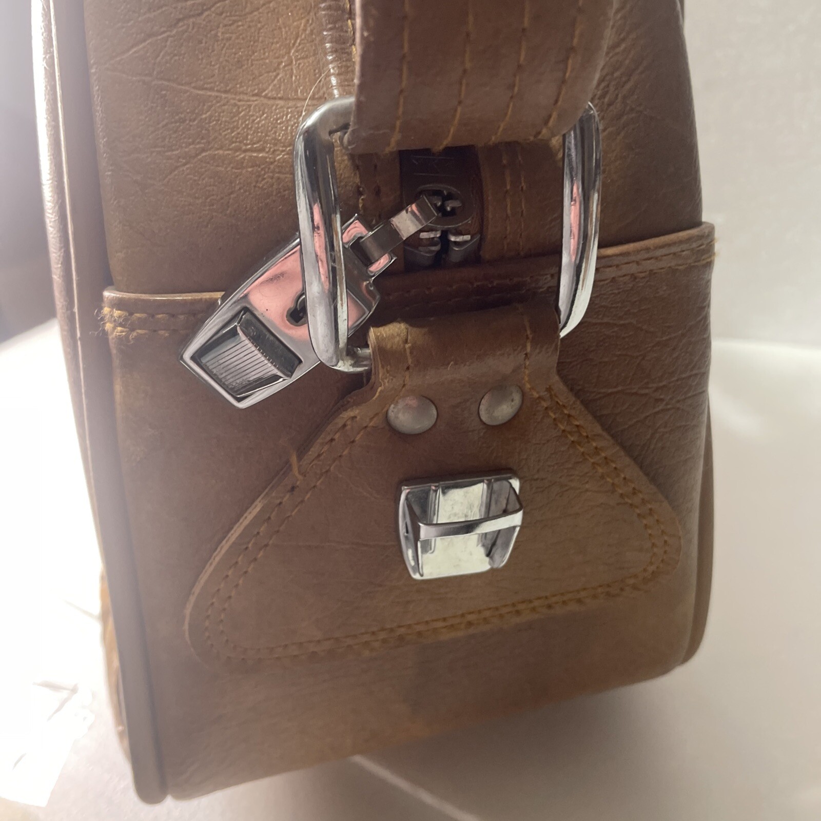Vintage American Tourister Locking Carry On Bag 1978 Faux Leather 15×11 Brown