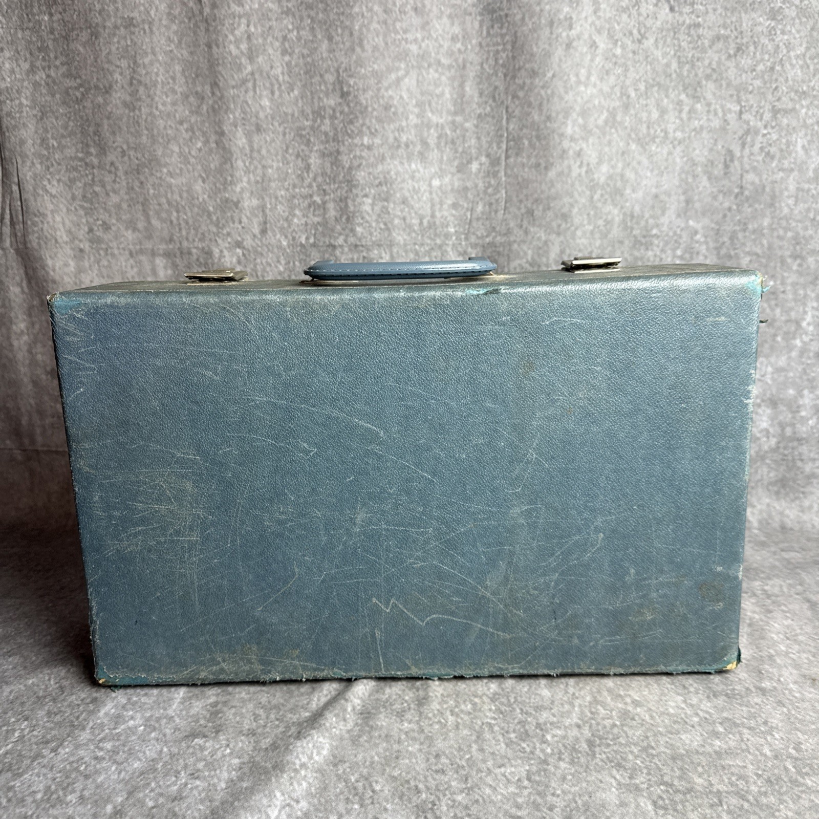 Blue VACATIONER Hardshell Suitcase w/ Flip Up Metal Latch & Bakelite Handle