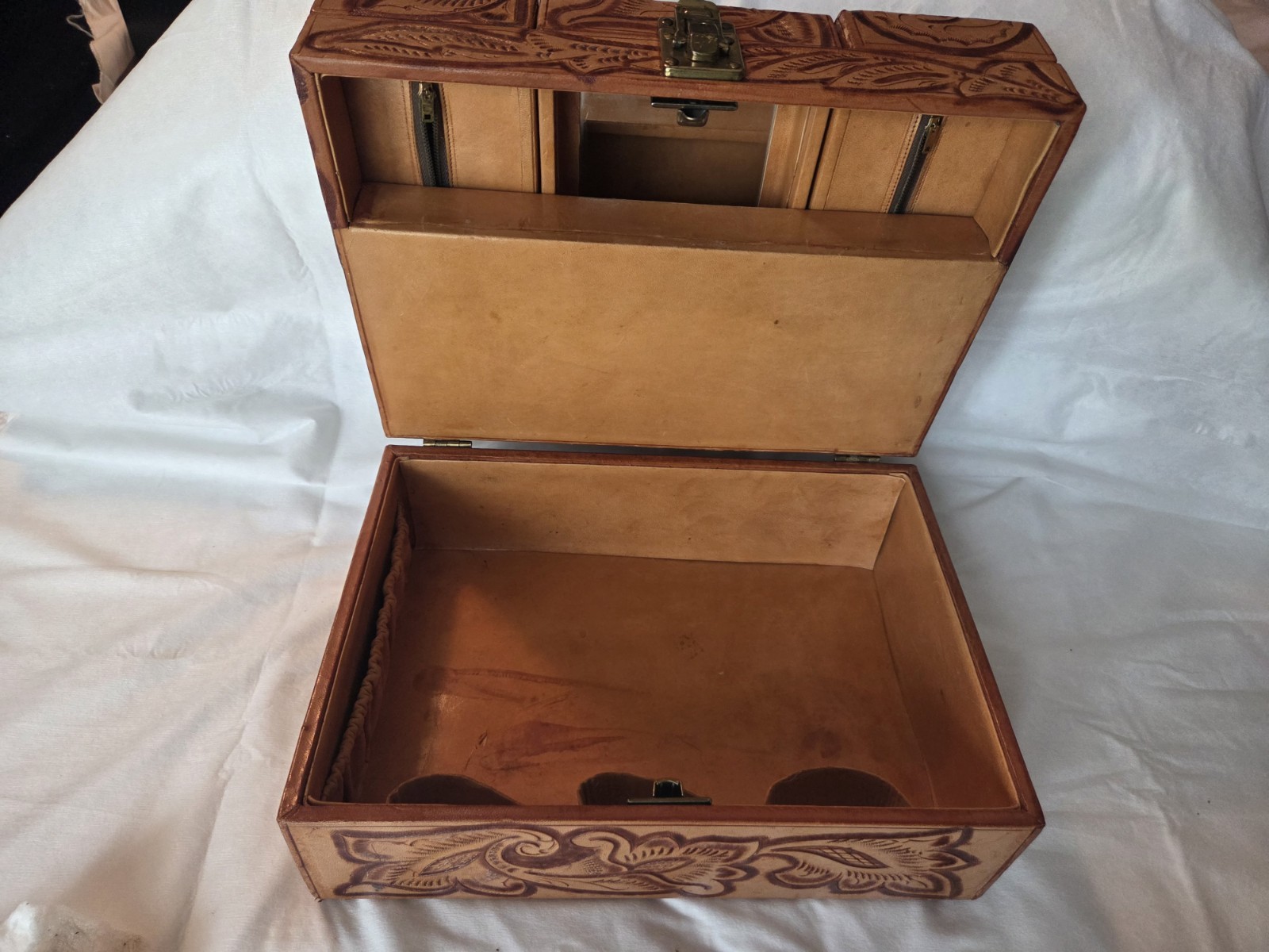 RARE!! Southwest Vintage Tooled Leather Jewelry/Cosmetic/Travel/Vanity Case