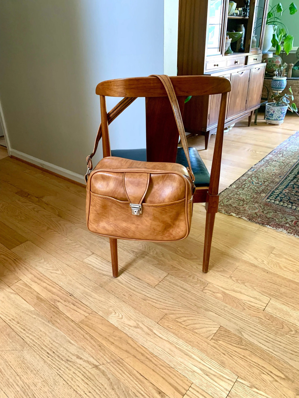 1970s Luggage Overnighter Brown Vinyl Shoulder Bag | 70’s Scovill Shoulder Bag