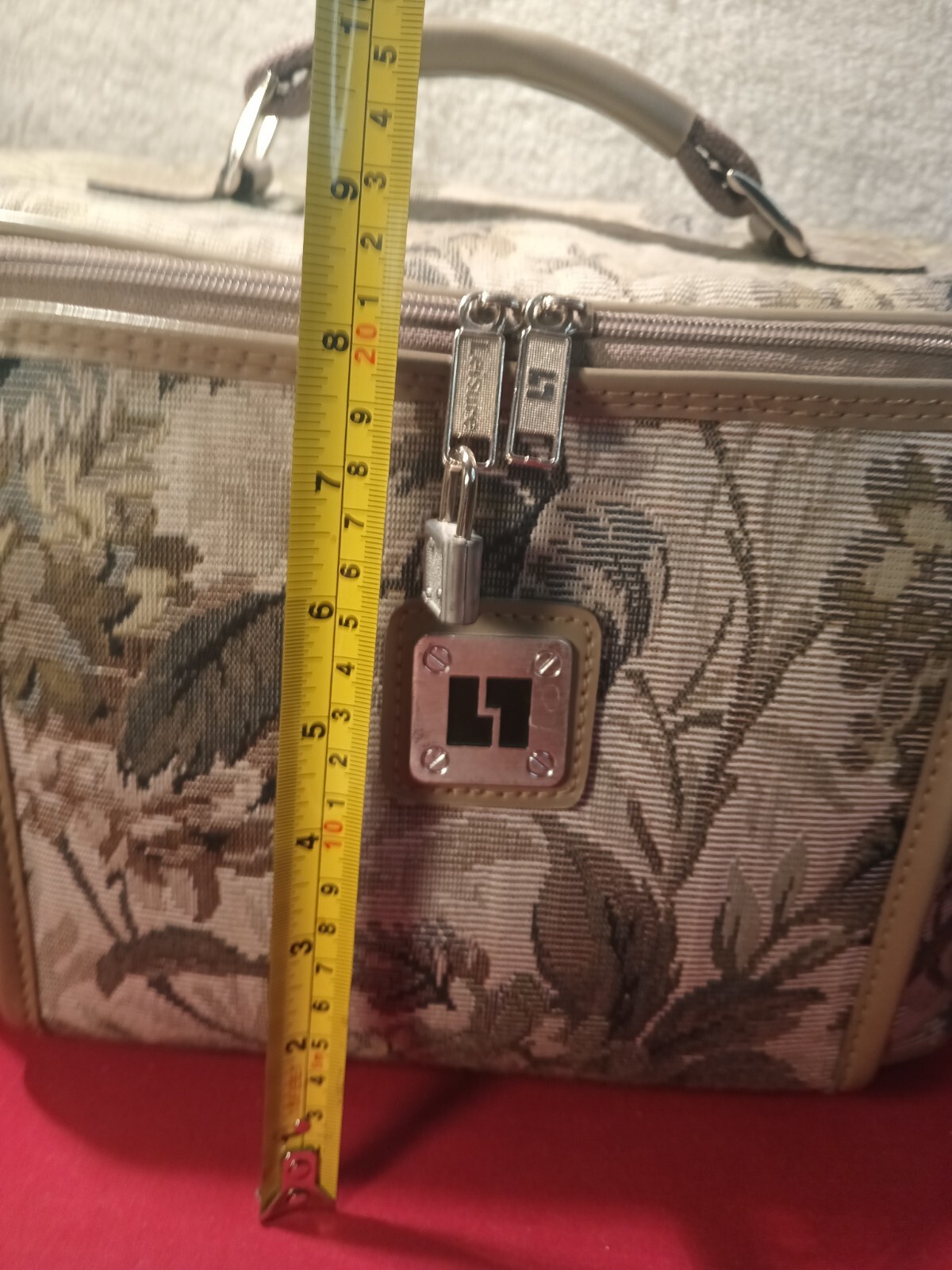 VINTAGE RETO TAPESTRY LEISURE TRAIN CASE, LUGGAGE, TRAVIL, MAKEUP CASE, COSMETIC