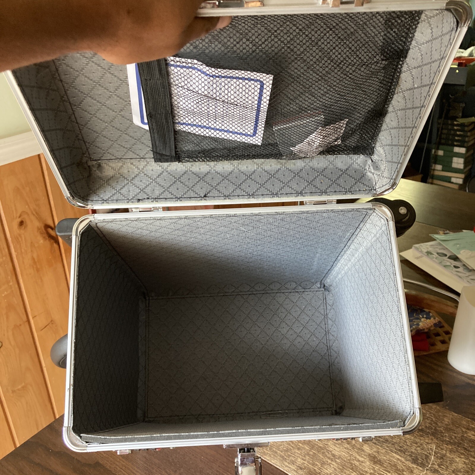 HEAVY DUTY HARD SHELL Aluminium ROLLING LUGGAGE W/COMBO LOCK