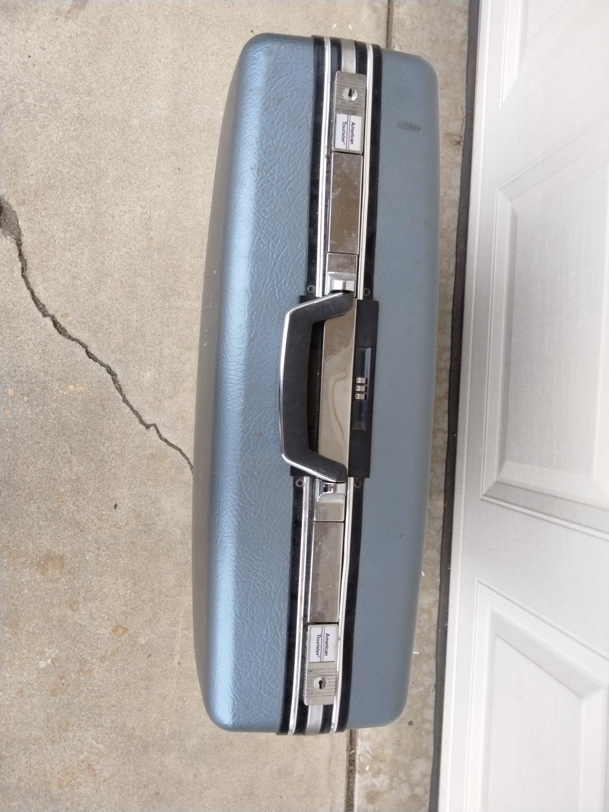 Vintage American Tourister Tiara Ice Blue Large Suitcase Hard Luggage
