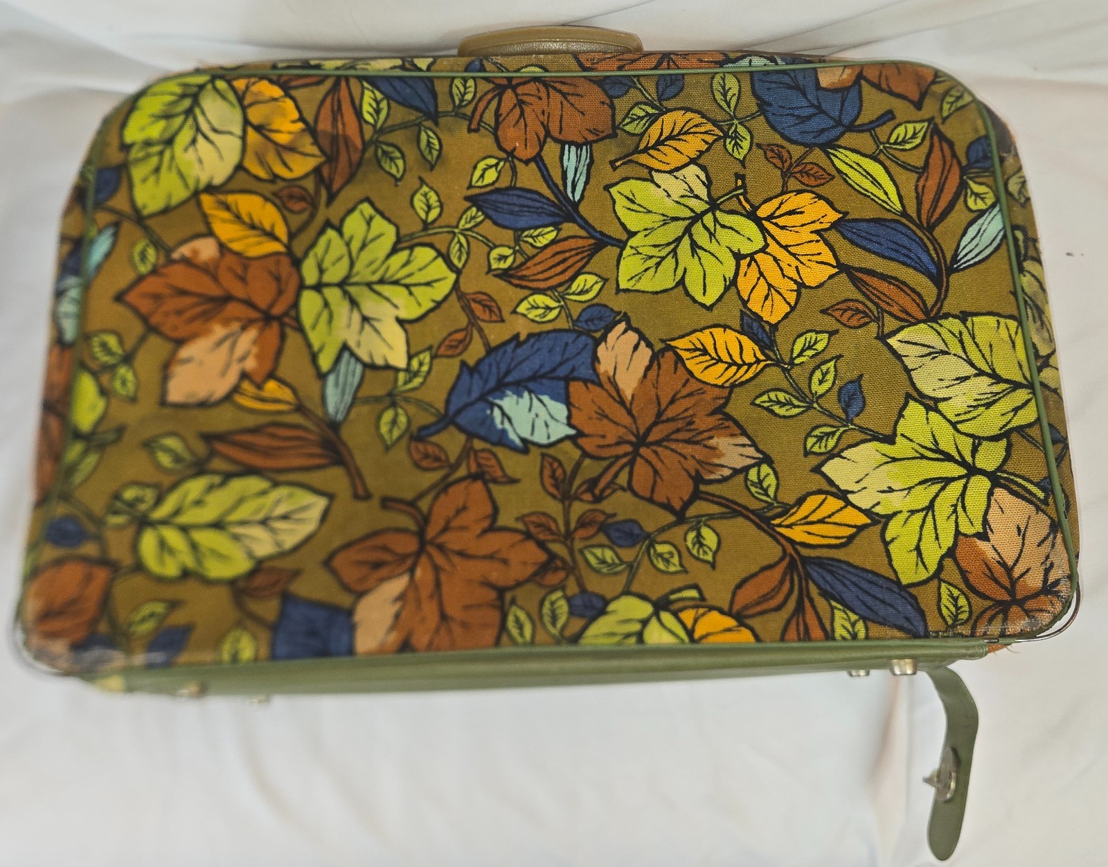 Bantam Travelware Luggage Suitcase Floral Fabric 21″ x 14″ x 6″