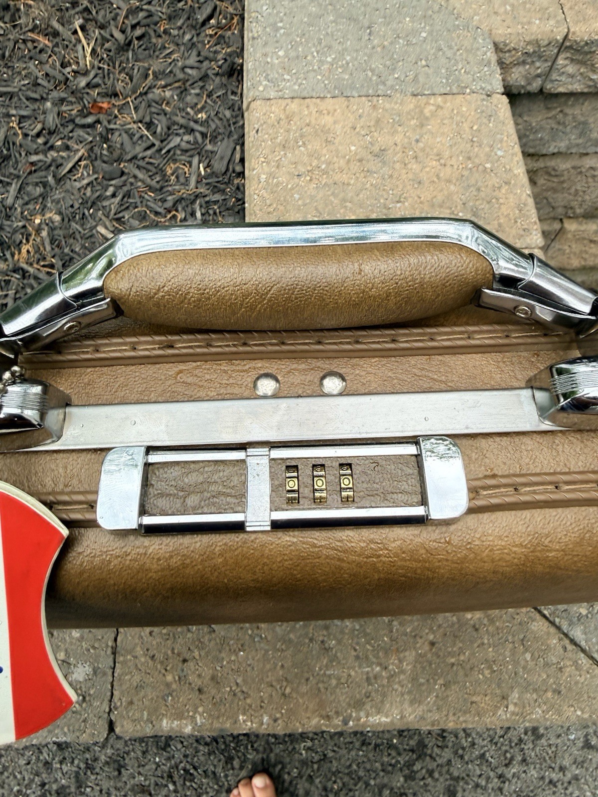 Vintage American Tourister Brown Hard Shell Escort Slim Briefcase NOS