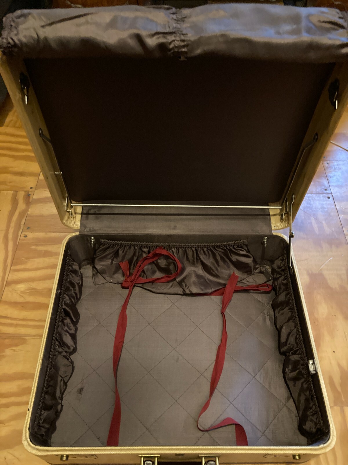Vintage United States US Trunk Co Luggage Suitcase Blonde Tweed Large Size, Nice