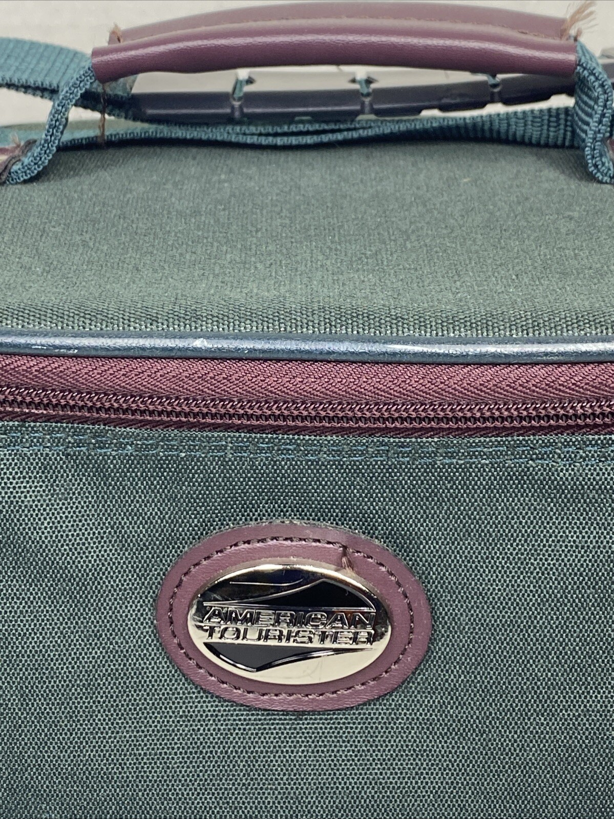 American Tourist Forest Green Luggage/Make-Up Case