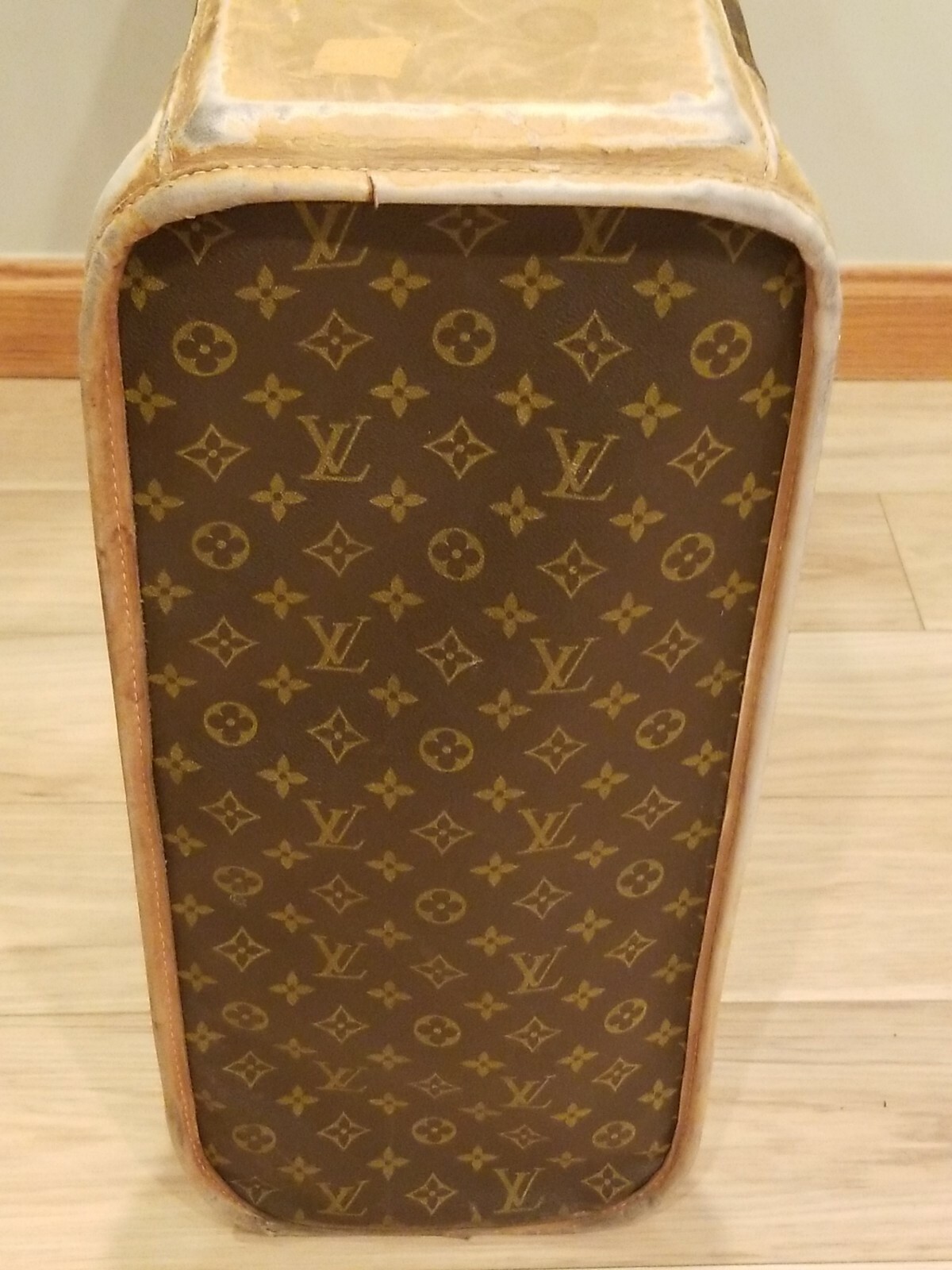 Authentic Vintage Louis Vuitton LV Monogram Larg Suitcase initials J.R.H.Thouron