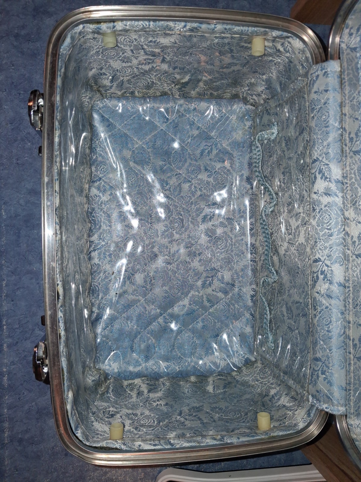 Vntg American Tourister Blue Train Case Luggage/Makeup Organizer-Nice&Clean!!!
