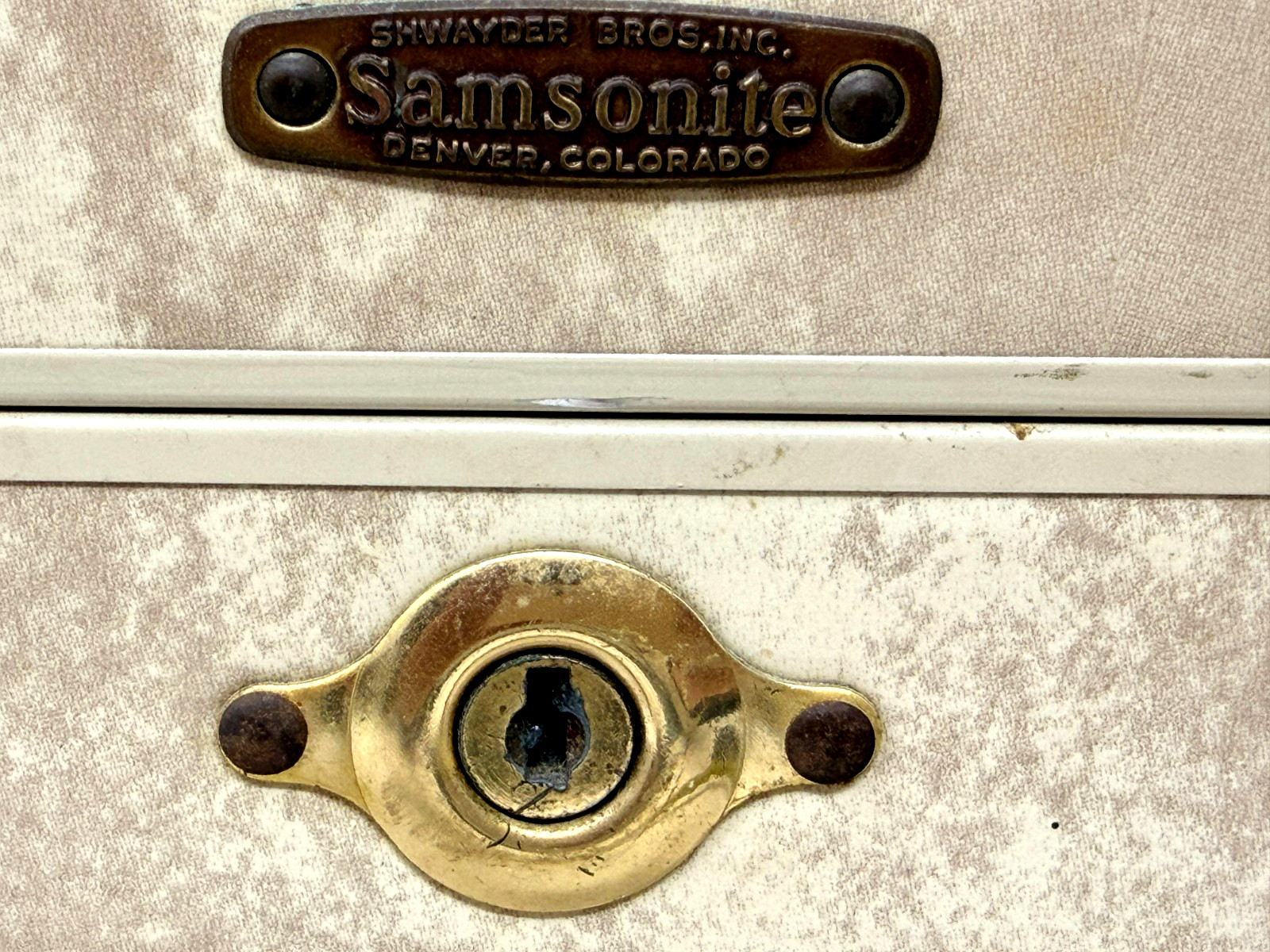 Vtg Samsonite Schwayder Train Case Ivory Marble Hard Shell Makeup Luggage 13″