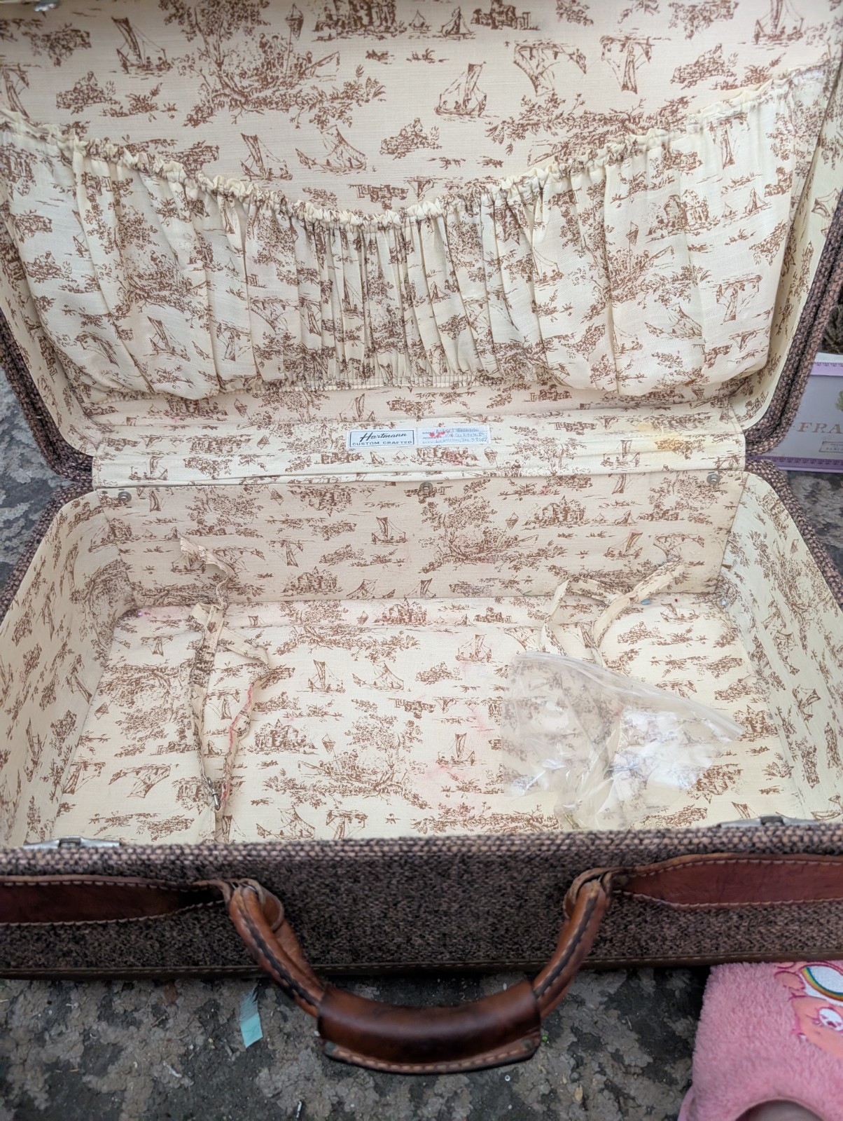 Vintage Hartman Tweed & Leather Suitcase Luggage With Key Toilet Fabric Inside