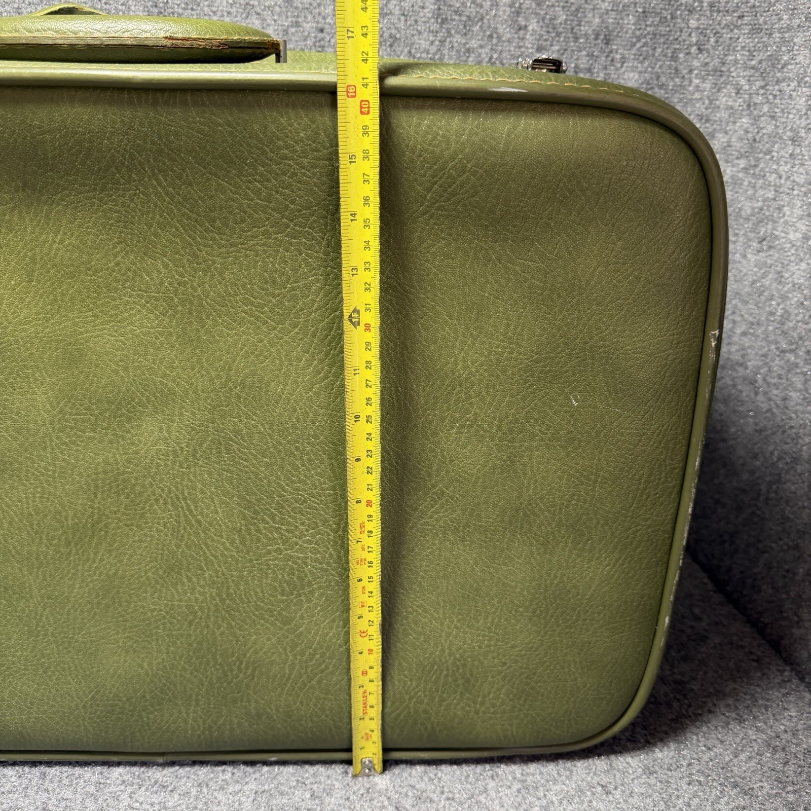 Vintage Ventura Travelware Hard Green Suitcase Retro Luggage 29.5×20″ Locking