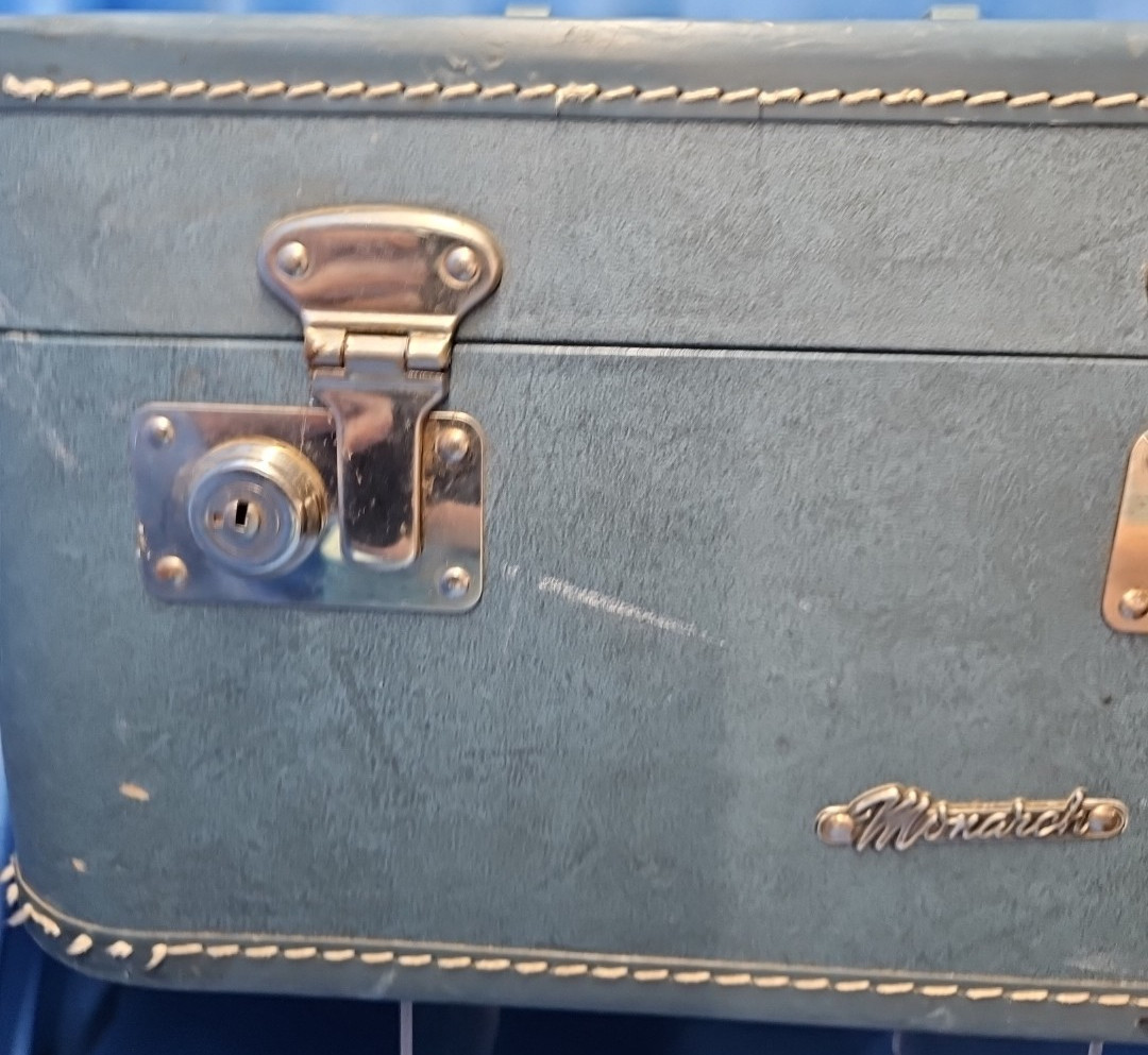 Vintage Monarch Luggage Blue Train Case Cosmetic Travel Bag Mid-Century MCM