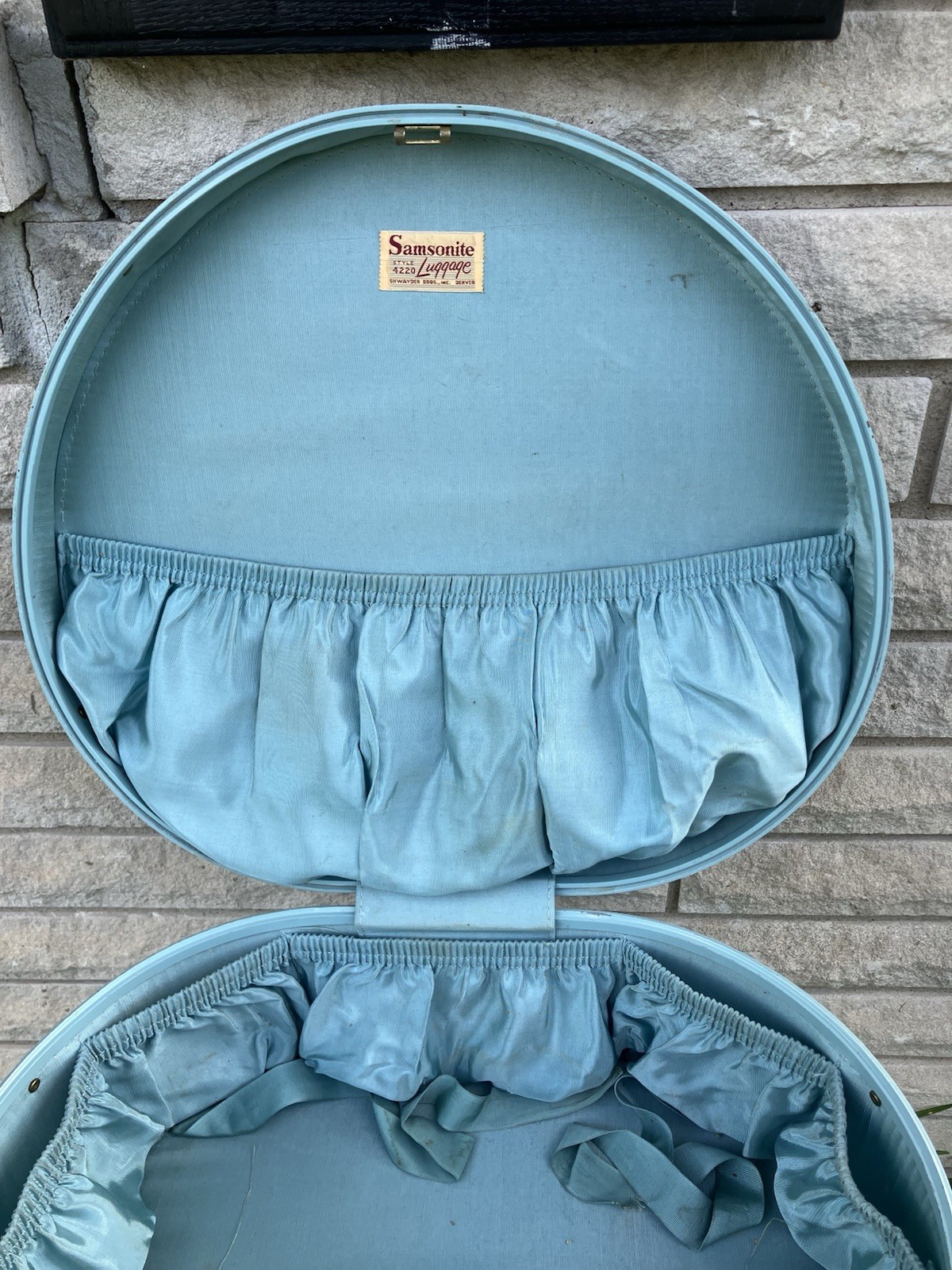 Vintage Samsonite Hat Box / Train Case – Style 4220 – Blue Shwayder Bros. Denver