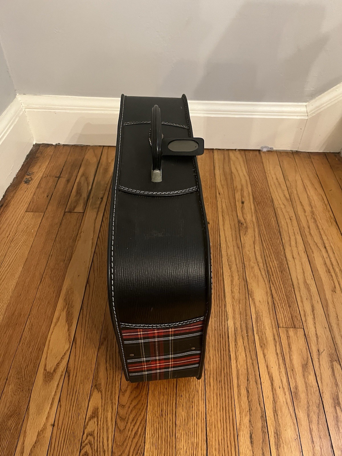 Vintage Grasshopper Tartan Plaid Soft-Sided Suitcase Red 15.25” X 20.5” X 5.25”