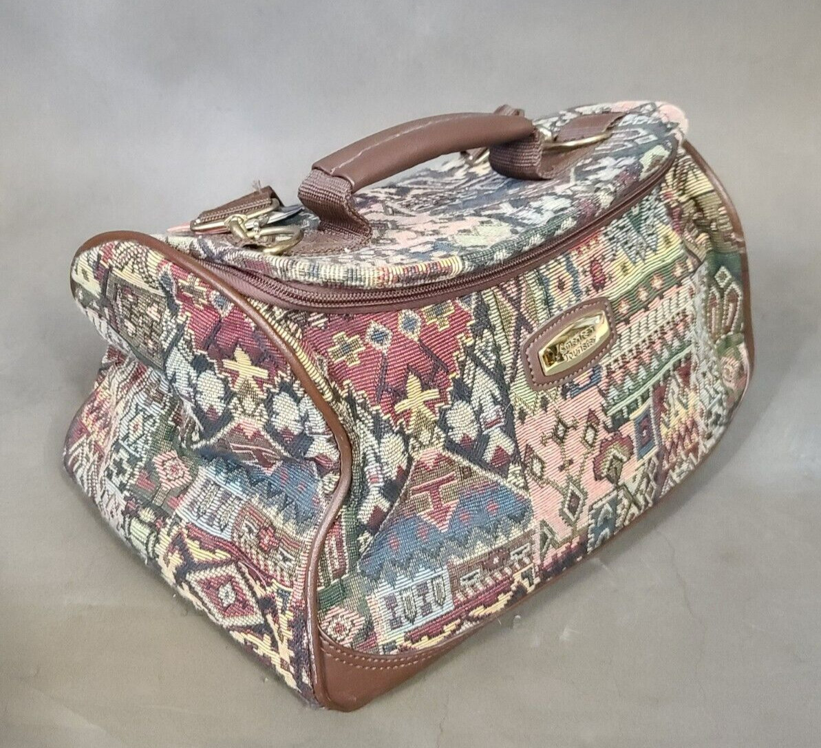 VTG American Tourister Tapestry Makeup Carry Bag Mirror Pockets Adjustable Strap