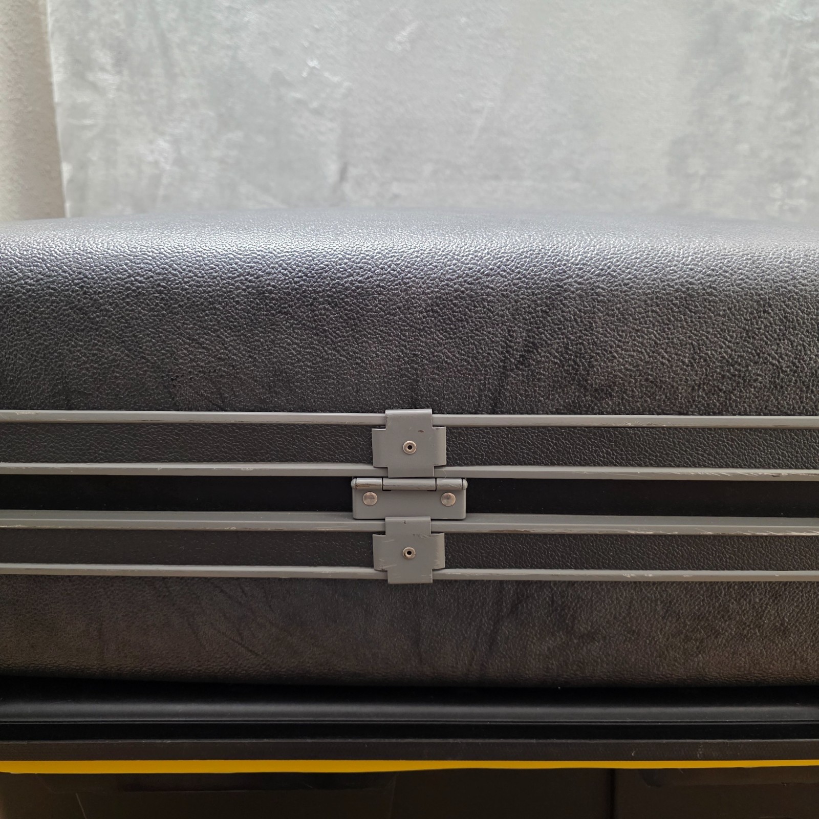 Vintage Samsonite Series 3600 Gray Black Hard Shell Suitcase Luggage – 28x20x9