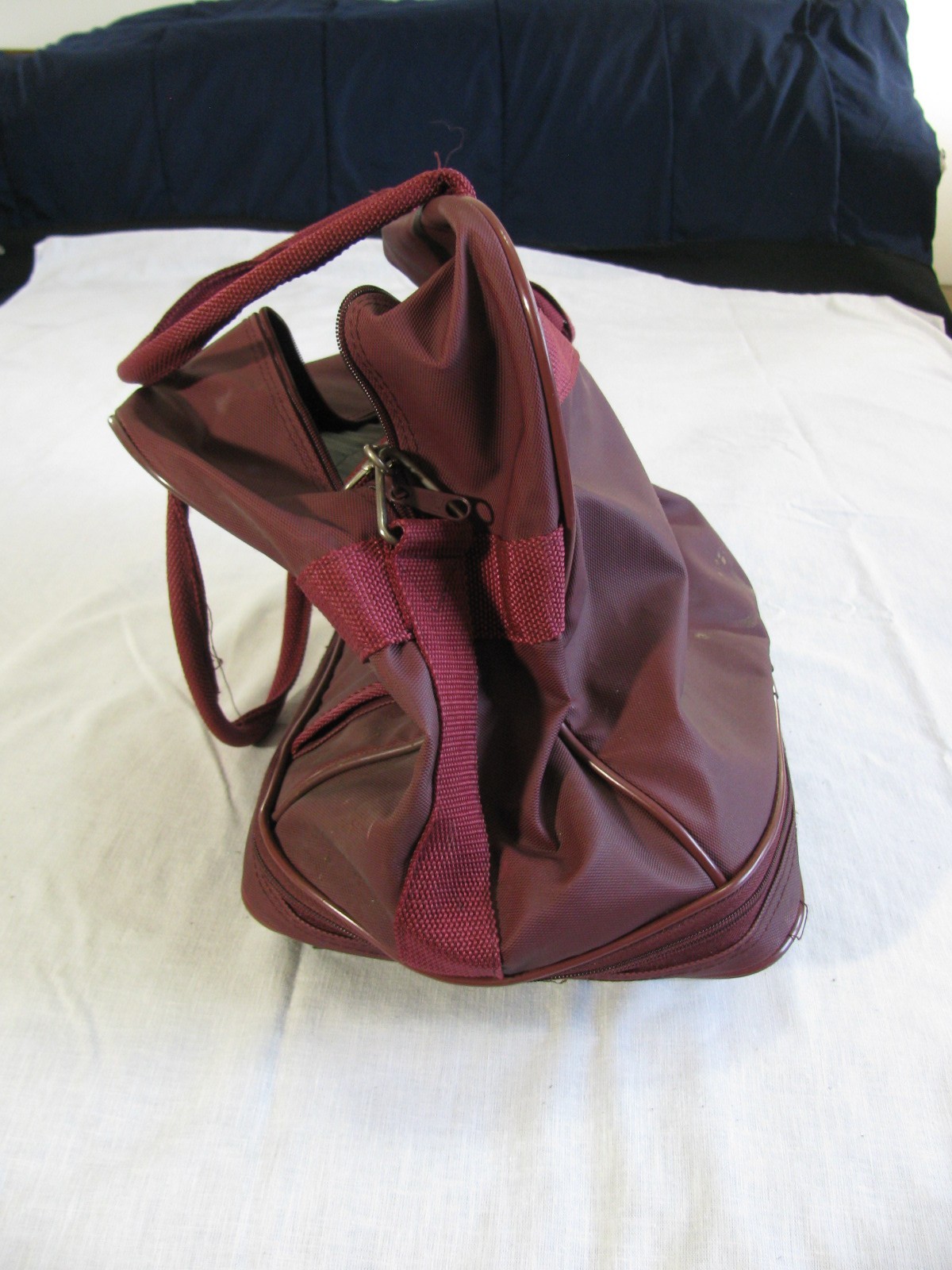 Vtg Travelwell Wheeled Expandable Carryon Bag w/Handles/Shoulder Strap, Burgundy