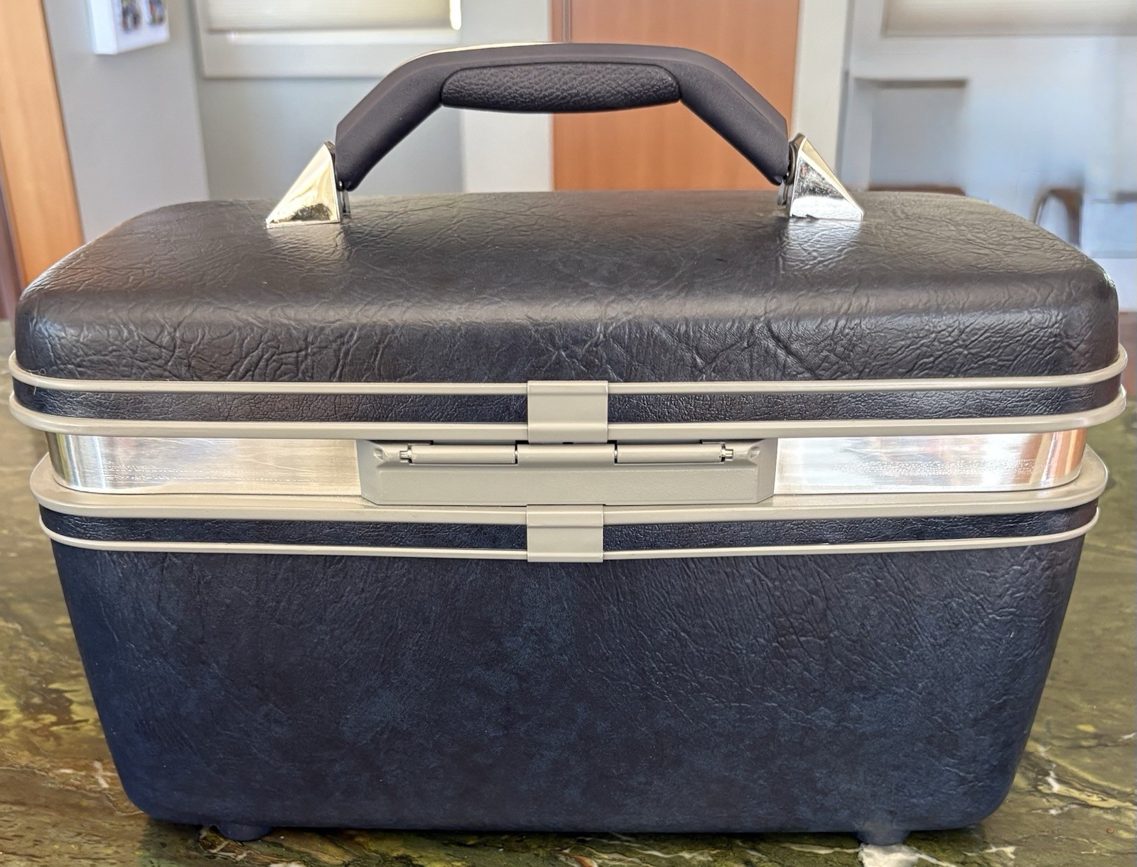 New In Box Vtg Samsonite Vanity/Train/Beauty Case PROFILE II Marina Blue w/Keys