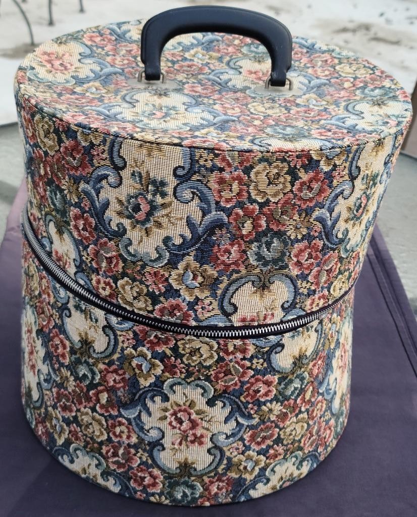 Vintage 1960s Munro Carry-All Travel Hat Box/Carry Case–Victorian Floral Tapestr