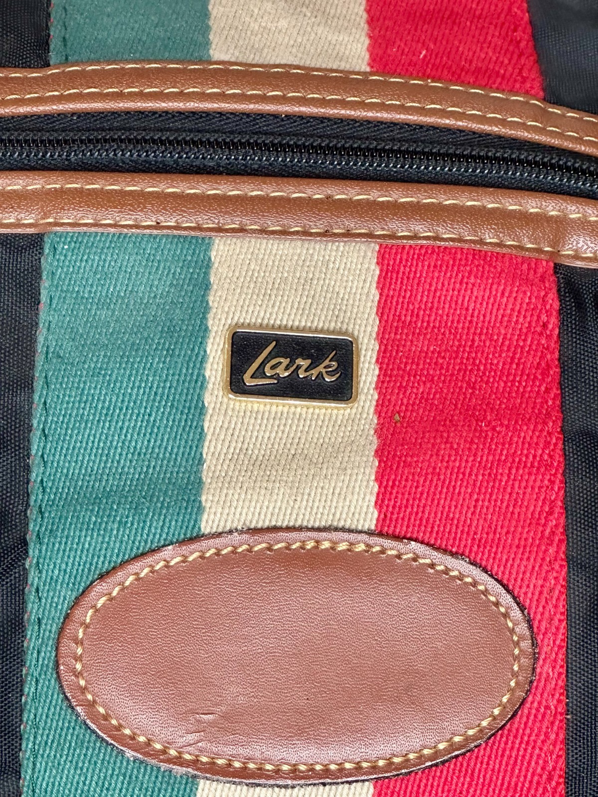 Vintage Lark Weekender Duffel | Expandable Sides | Lock + Strap
