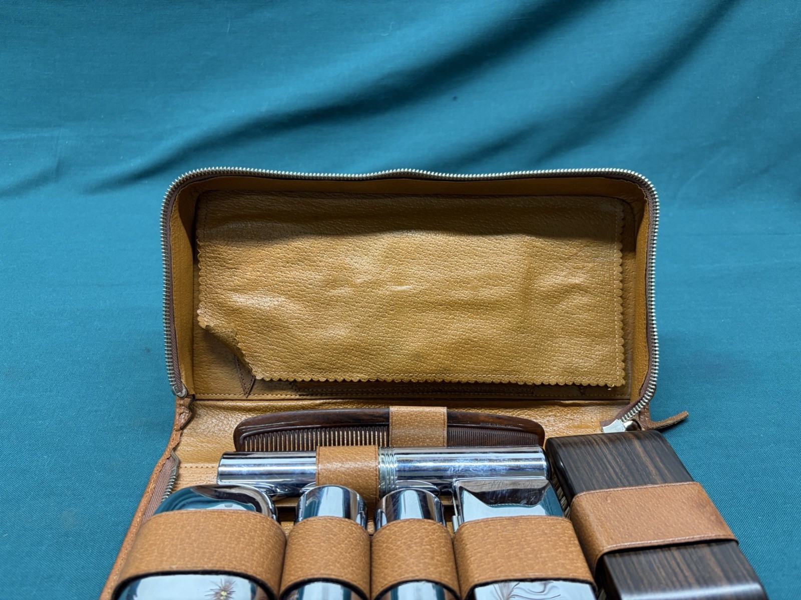 VTG Art Deco Piccadilly Toiletries Travel Case 10 pc Set + Razor Made in England