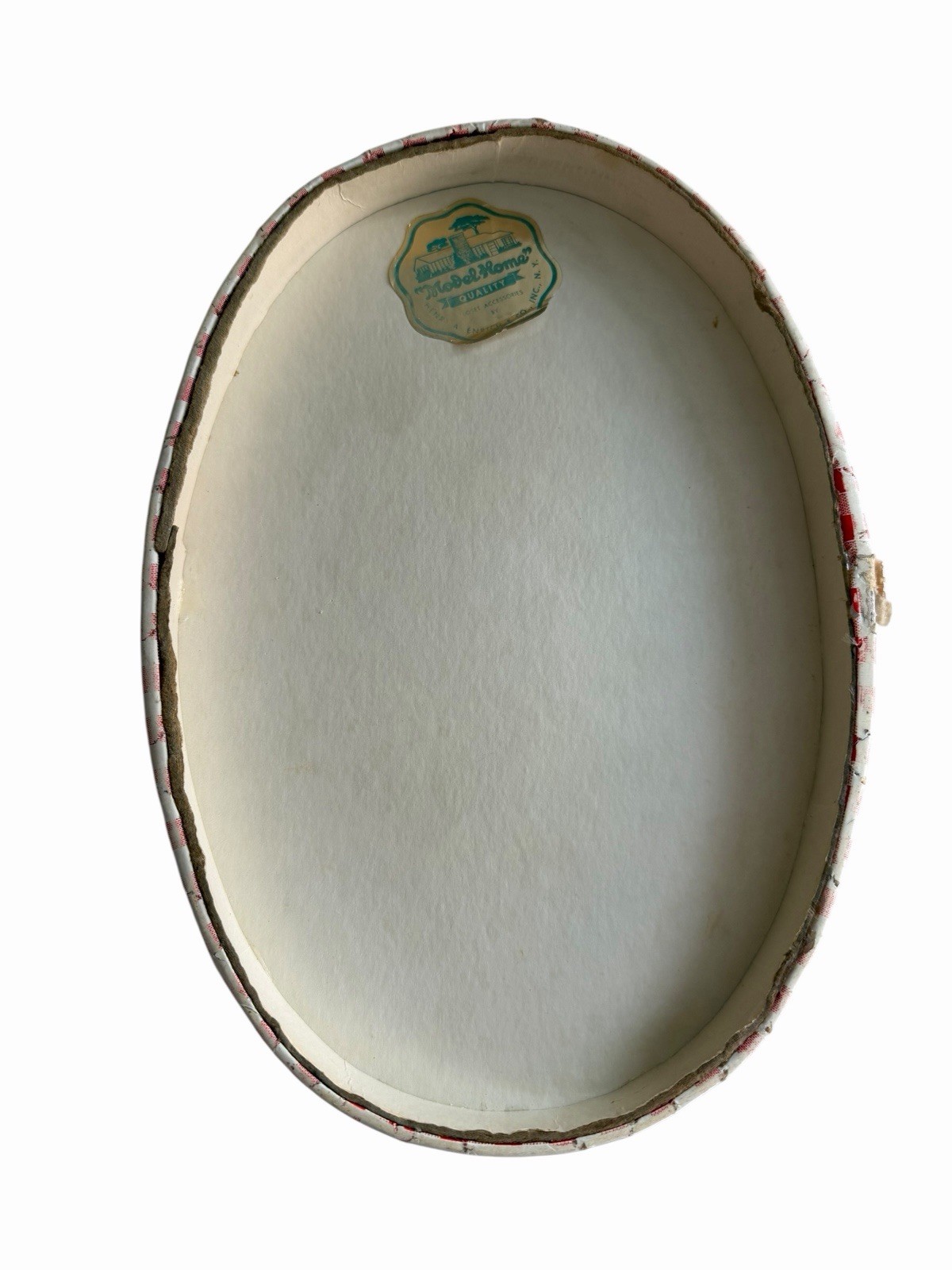Vintage MODEL HOME Henry Enrich Quilted Red White Oval Box Closet Accessories