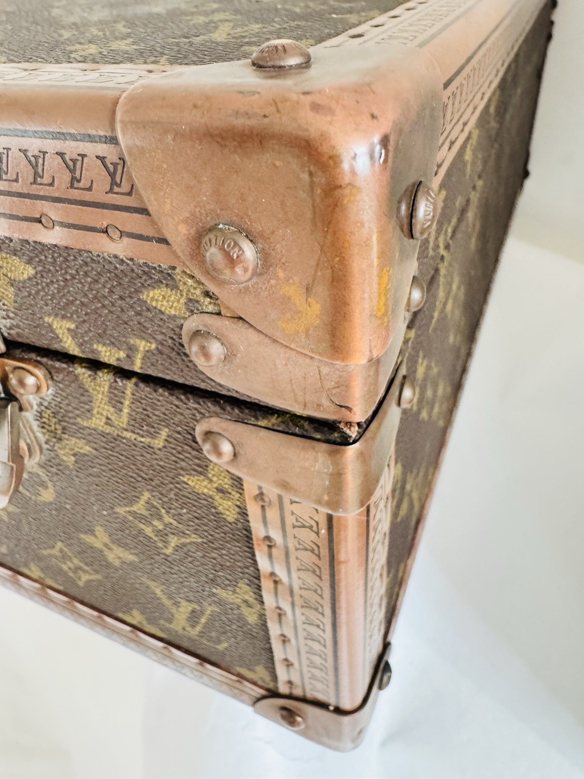 Authentic Louis Vuitton Alzer 65 Vintage Monogram Suitcase Trunk