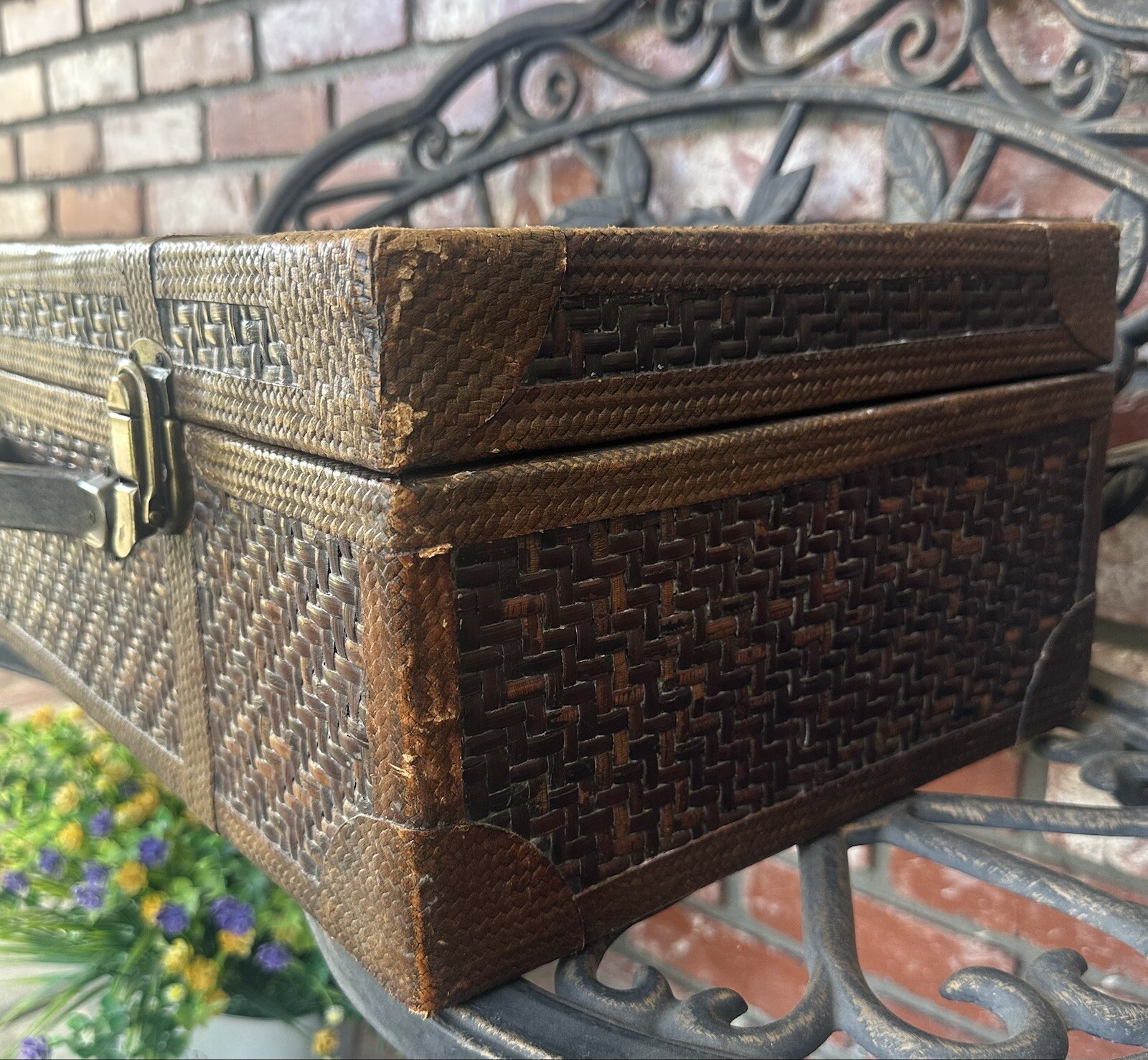 Vintage Woven Rattan Design Wood Case; Brown W/Handle & Latches; Felt Interior