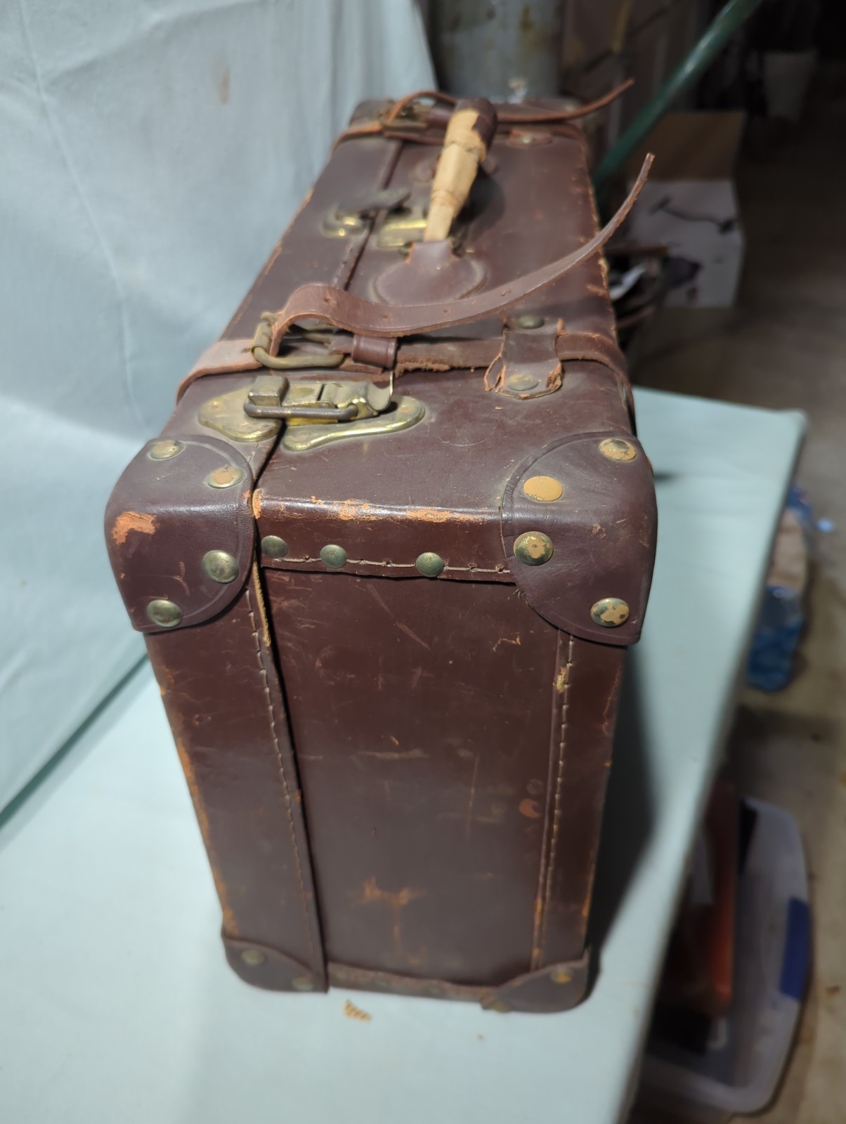 Antique Vintage Brown Leather Stagecoach Luggage Suitcase Decor Props