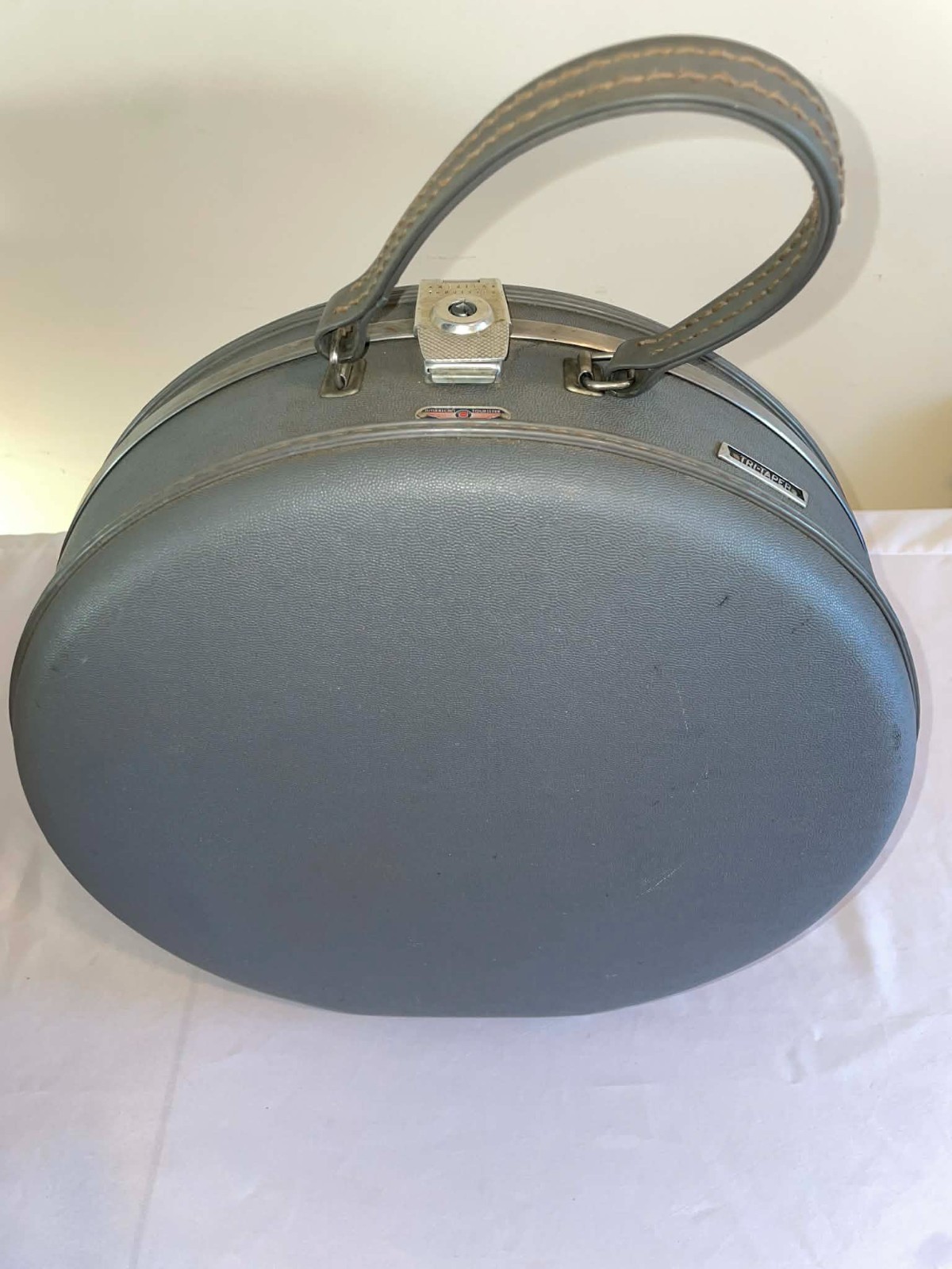 VINTAGE AMERICAN TOURISTER TIARA BLUE-GRAY ROUND HAT HARD CASE SUITCASE LUGGAGE