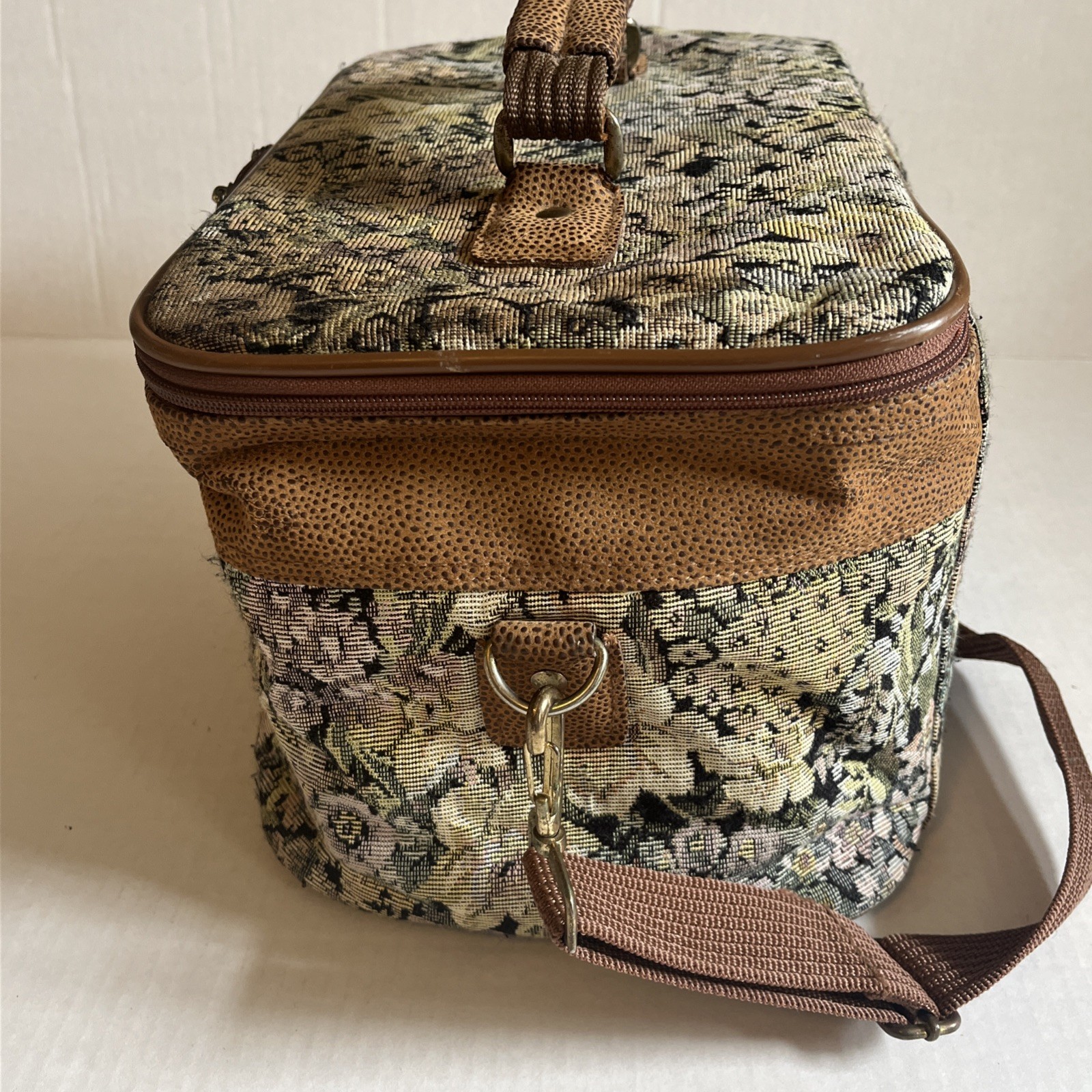 Vintage Sassoon Train Case Travel Bag Brown Floral Tapestry Zip Strap Mirror