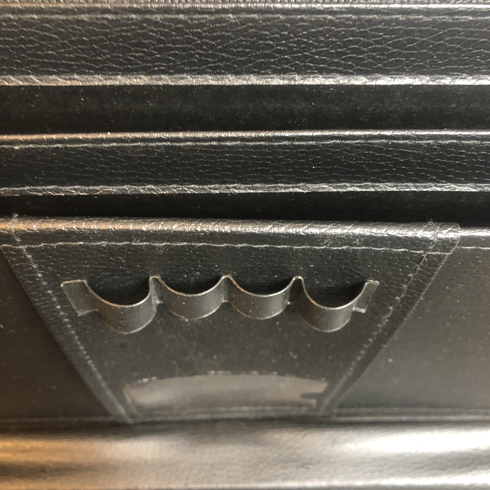 Vintage Samsonite Gray Hard Side Brief Case, No Key, 18″ Wide x 12″ Tall x 3″ Th