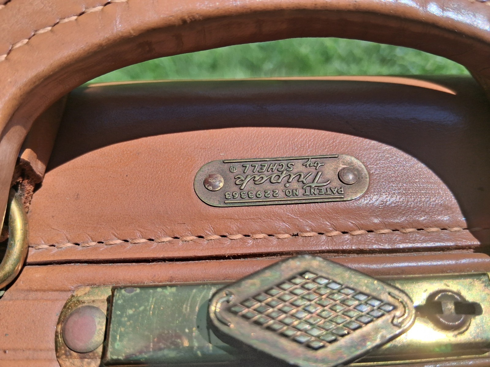 RARE Vintage Genuine Cowhide Leather Schell Tripak Suitcase 20′ x 14 -Gorgeous!