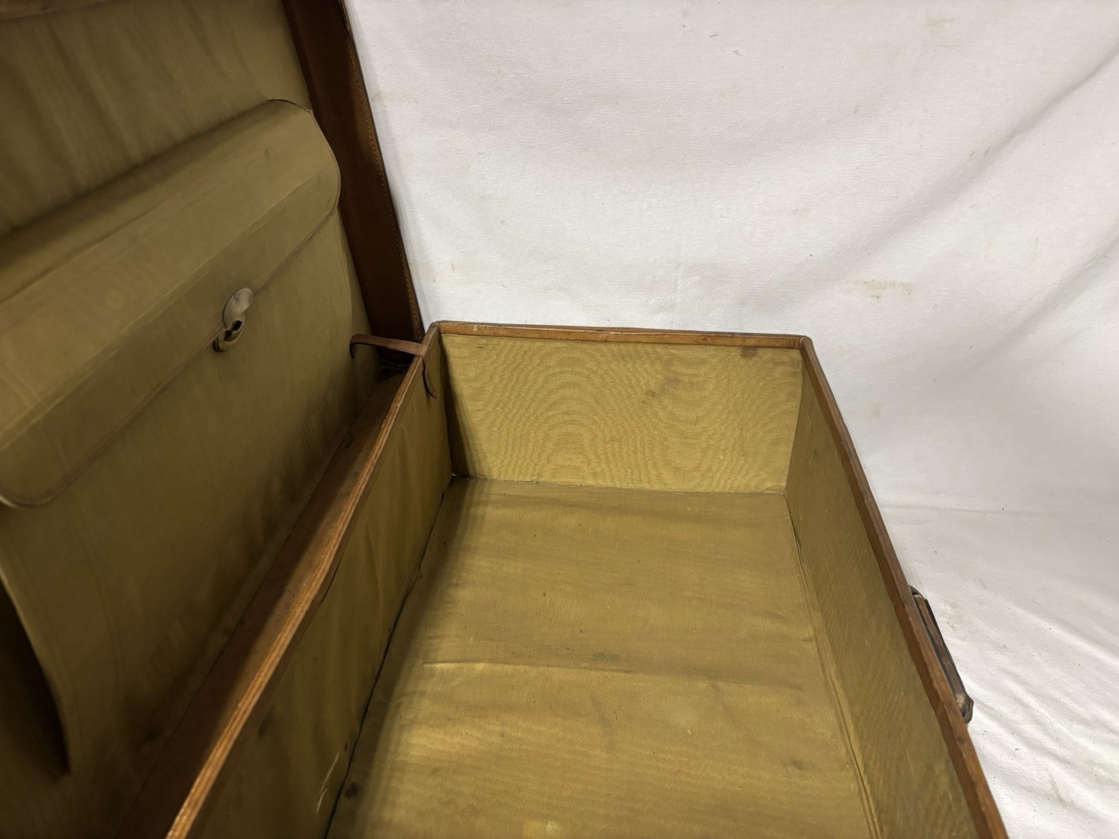 Antique English Leather Suitcase With Hotel Labels