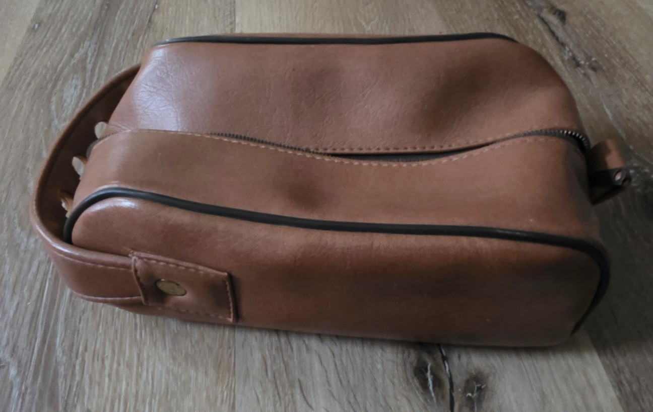Vintage Brown Buttery Leather Zippered Toiletries Travel Bag Case Luggage