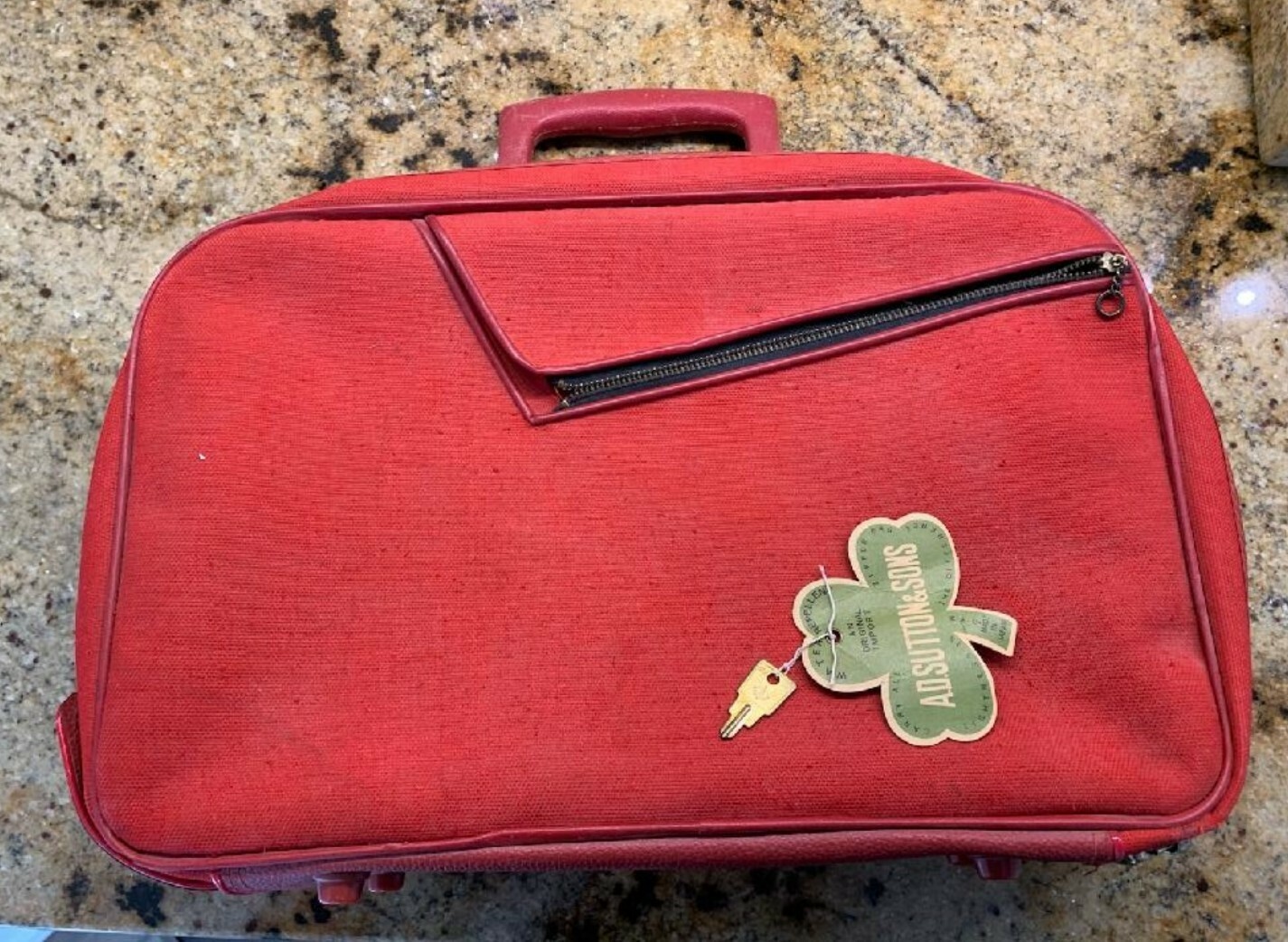 Vintage A. D. Sutton & Sons Red Lock & Key Travel Case Mid Century 15″ x 10″ x 4