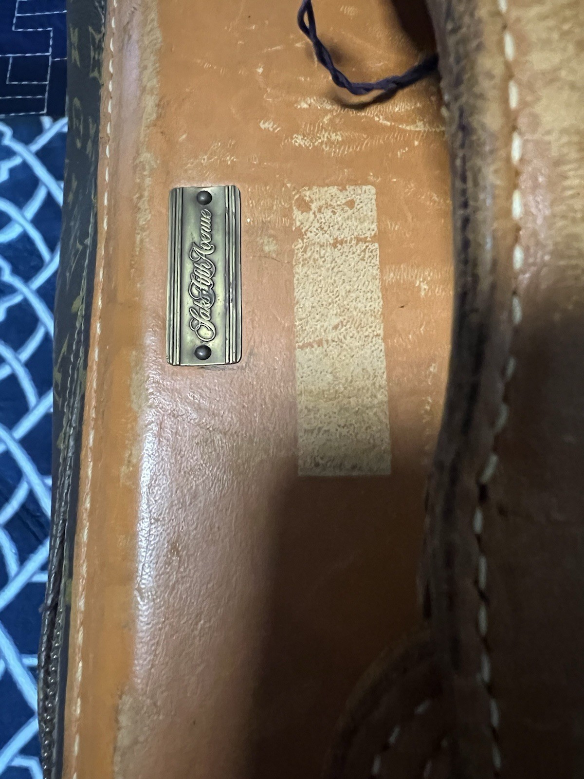 Vintage French Company Louis Vuitton Luggage 22″ x 18″ Talon Zipper & Keys