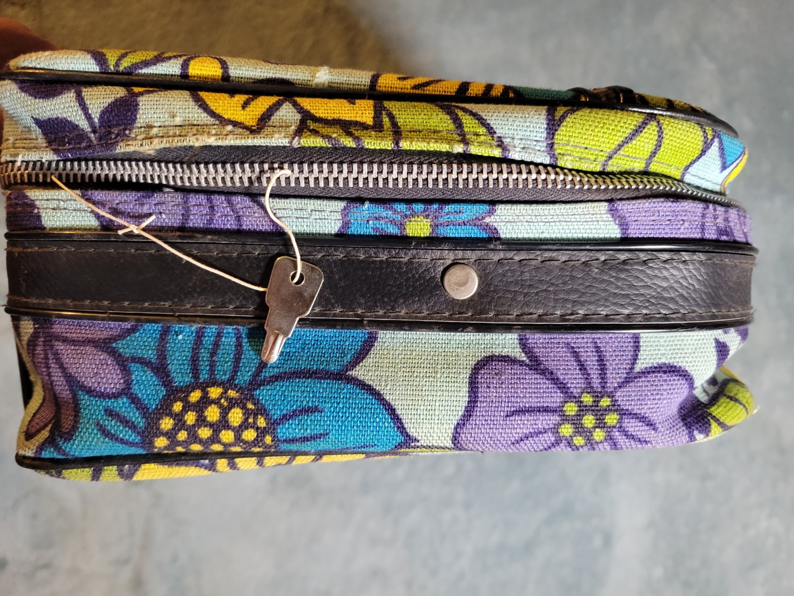 vintage 60s 70s floral suitcase With Key 15x10x4 Great Condition