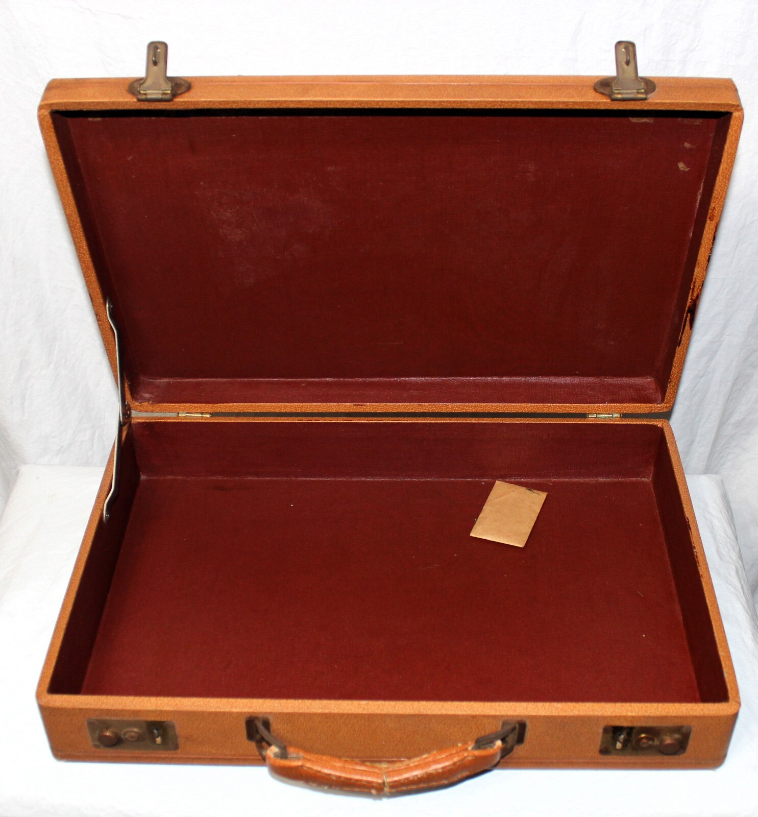 Vintage American Hardside Briefcase 17″ x 12″ x 3 1/2″ w/ keys Brown