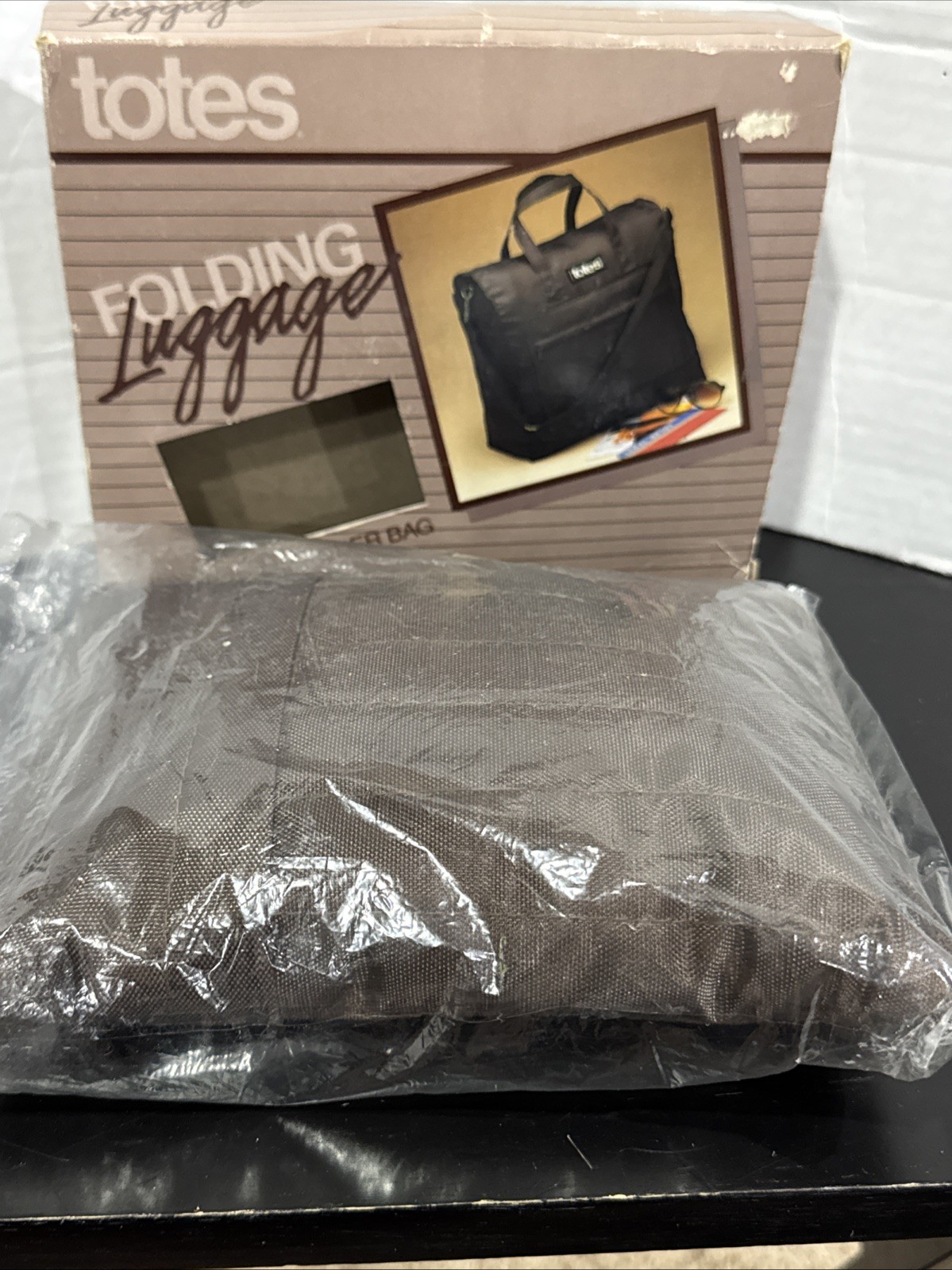 Totes Vintage Brown Nylon Folding Packable Luggage Shoulder Bag NOS 16x15x7