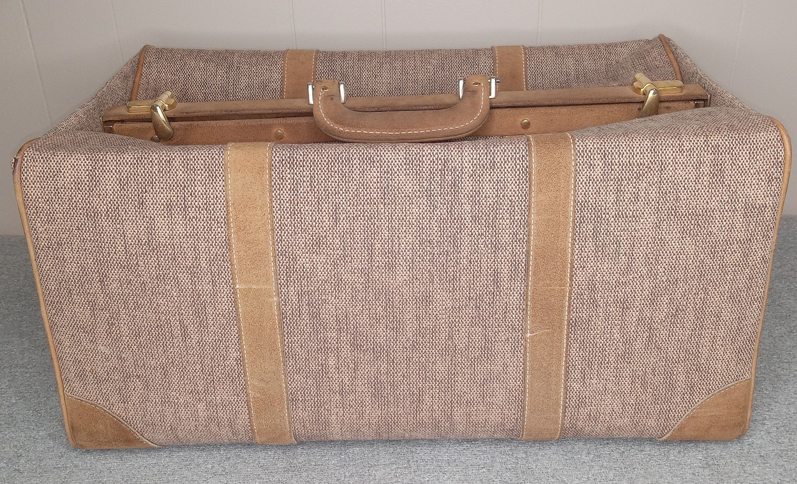 “French” America’s Finest Train Case Luggage Tweed Suede Brass Closure Made USA