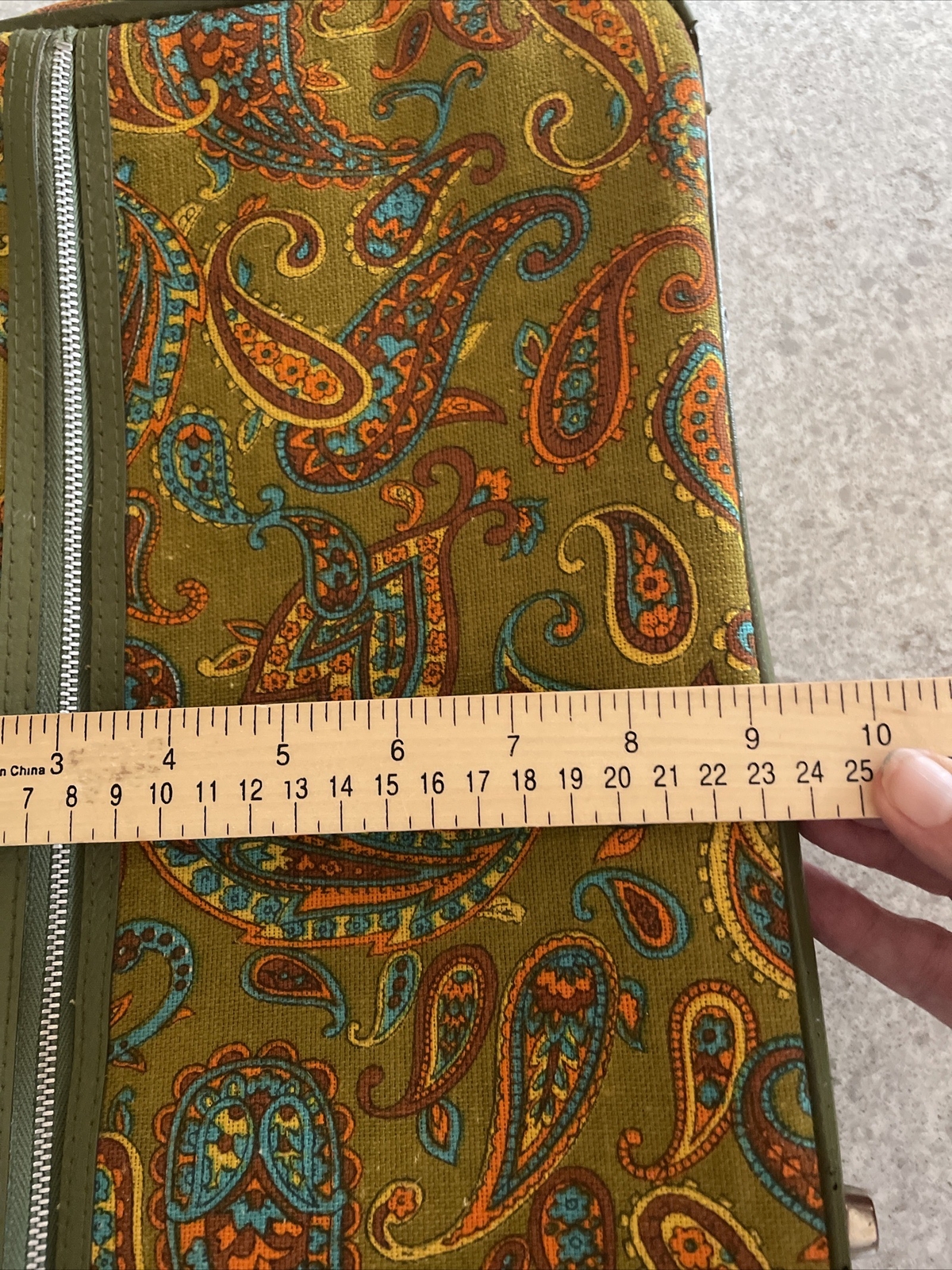 VTG 1970s Bantam Travelware Mod Suitcase Unique Paisley Canvas Olive Green FUN