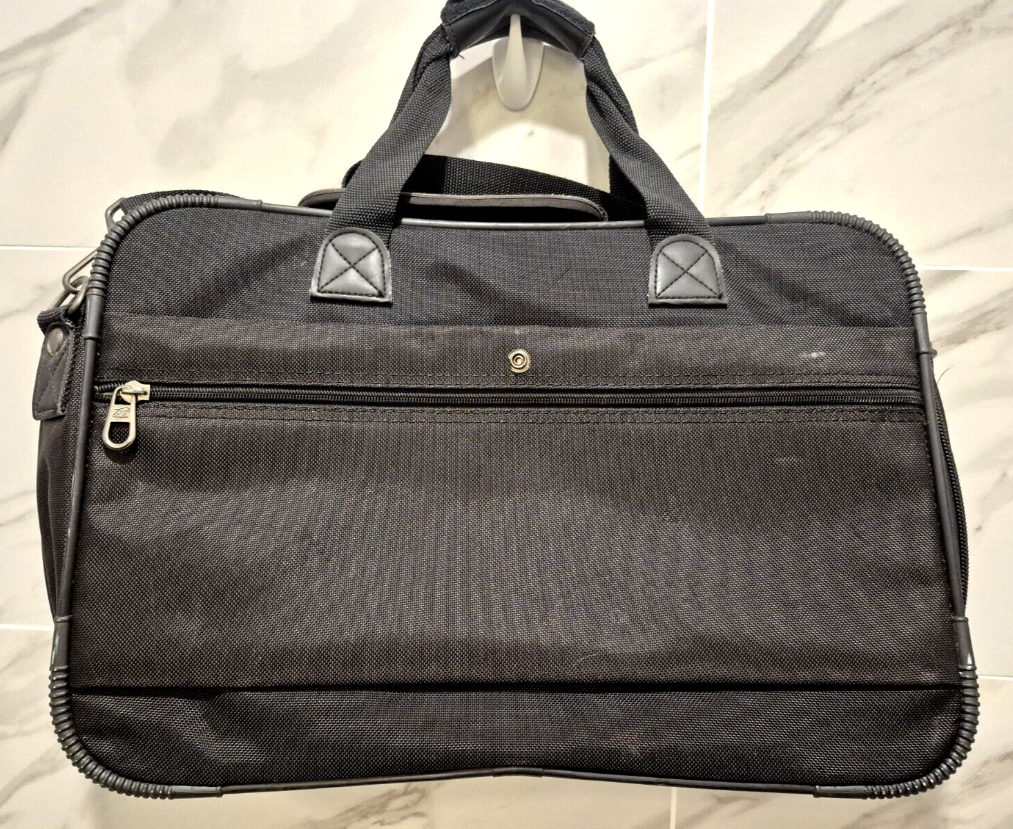 Vtg American Tourister Black Triumph Carry On Bag Padded Shoulder Strap 18x12x8