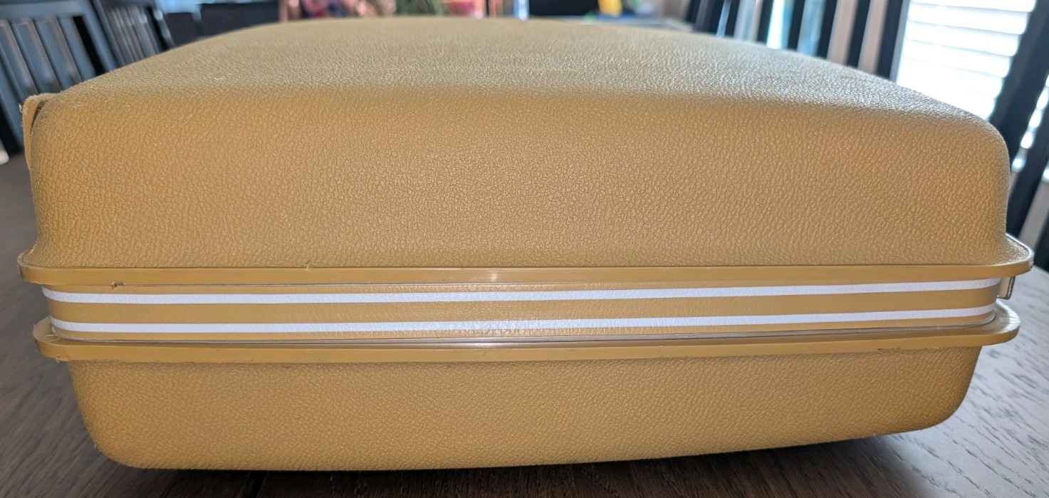 Samsonite Yellow Hardshell Suitcase Luggage Vintage 1960s/1970s No Key But Sharp