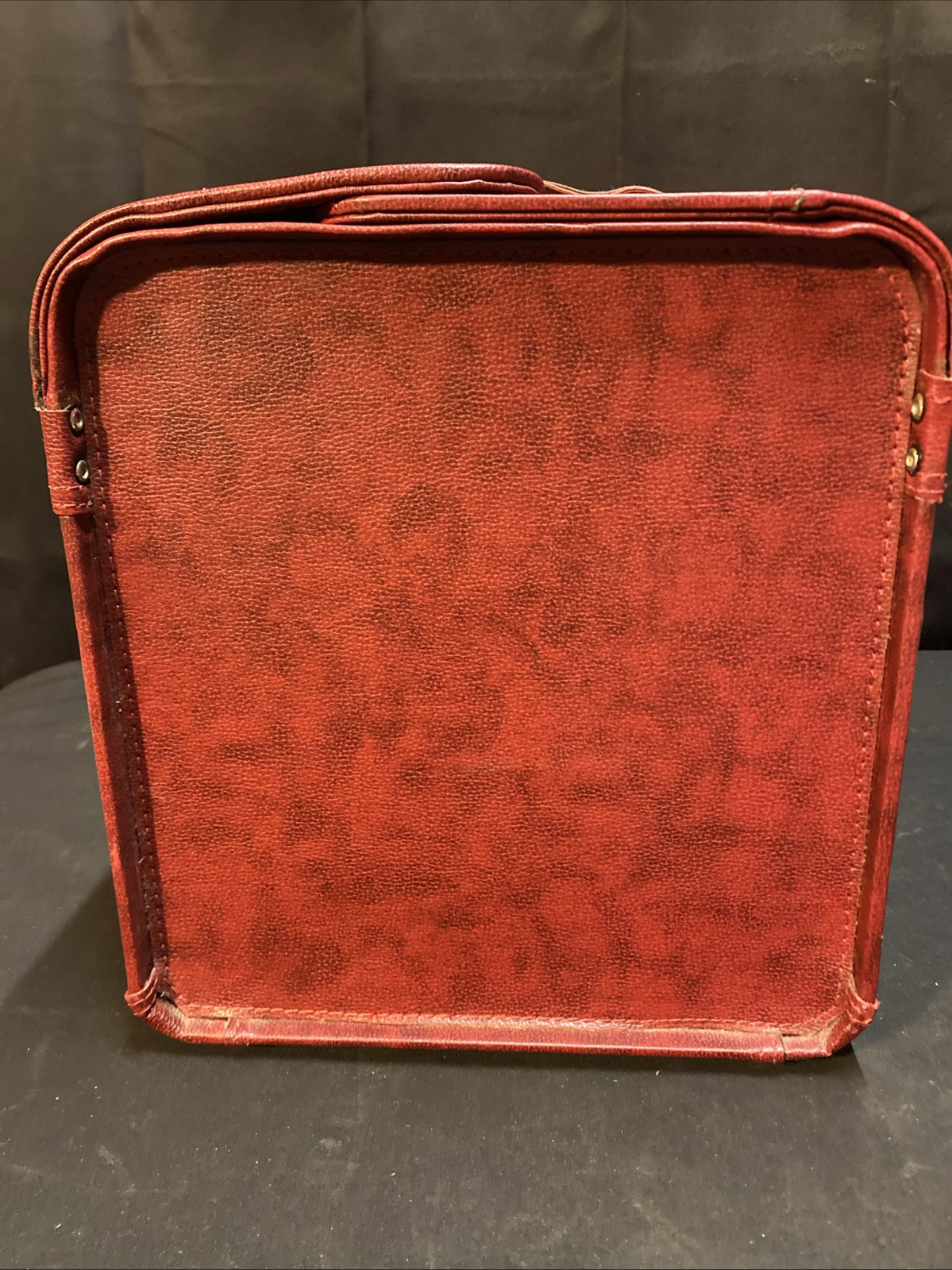 Red Train Case With Asian Design 18×10 Vintage