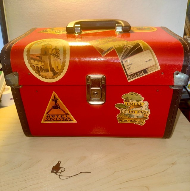Vintage 40’s Red Overnight Vanity Trunk Case w/Travel Antique Souvenir Stickers